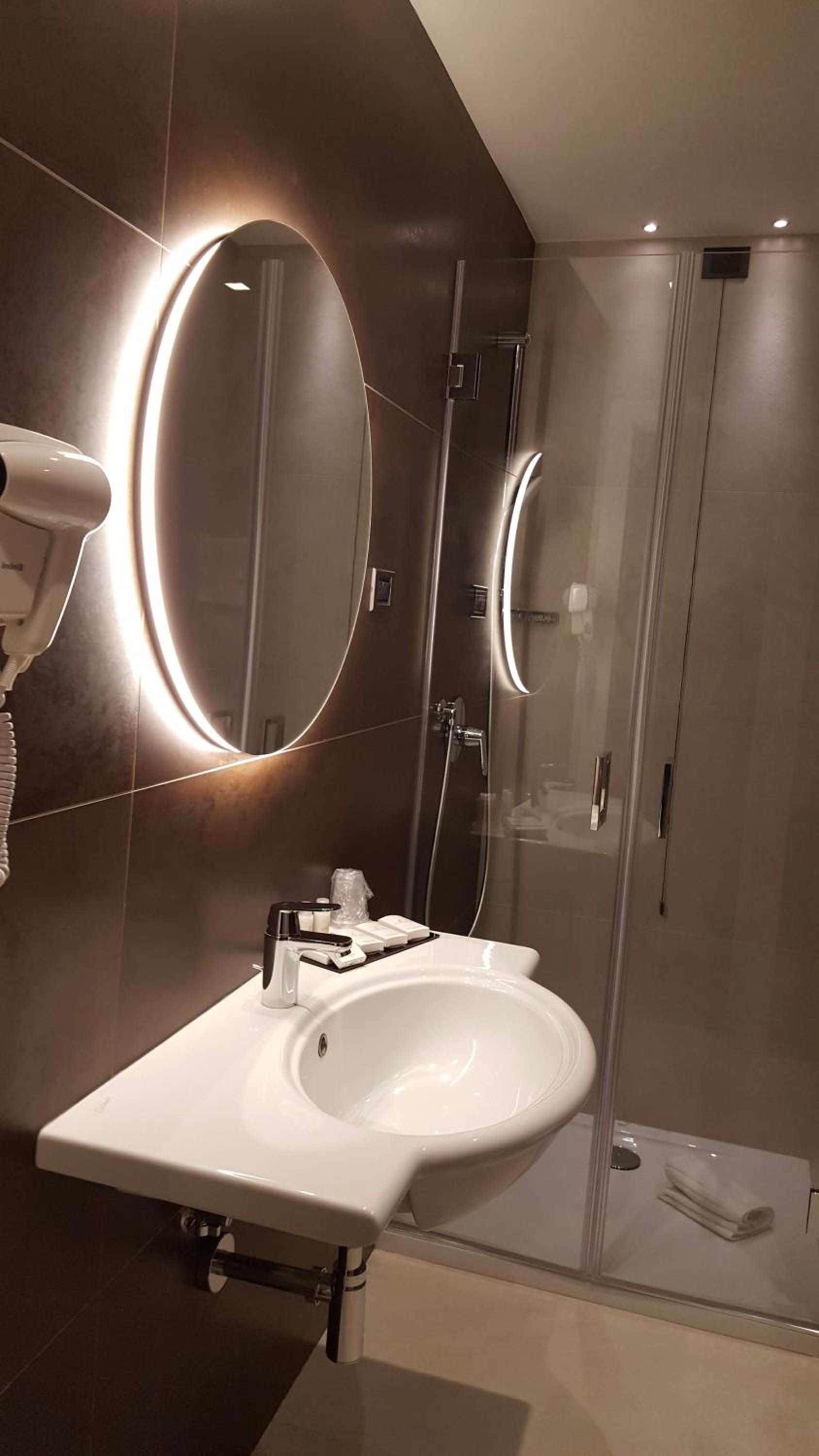 Superior Double Room - Photo 10