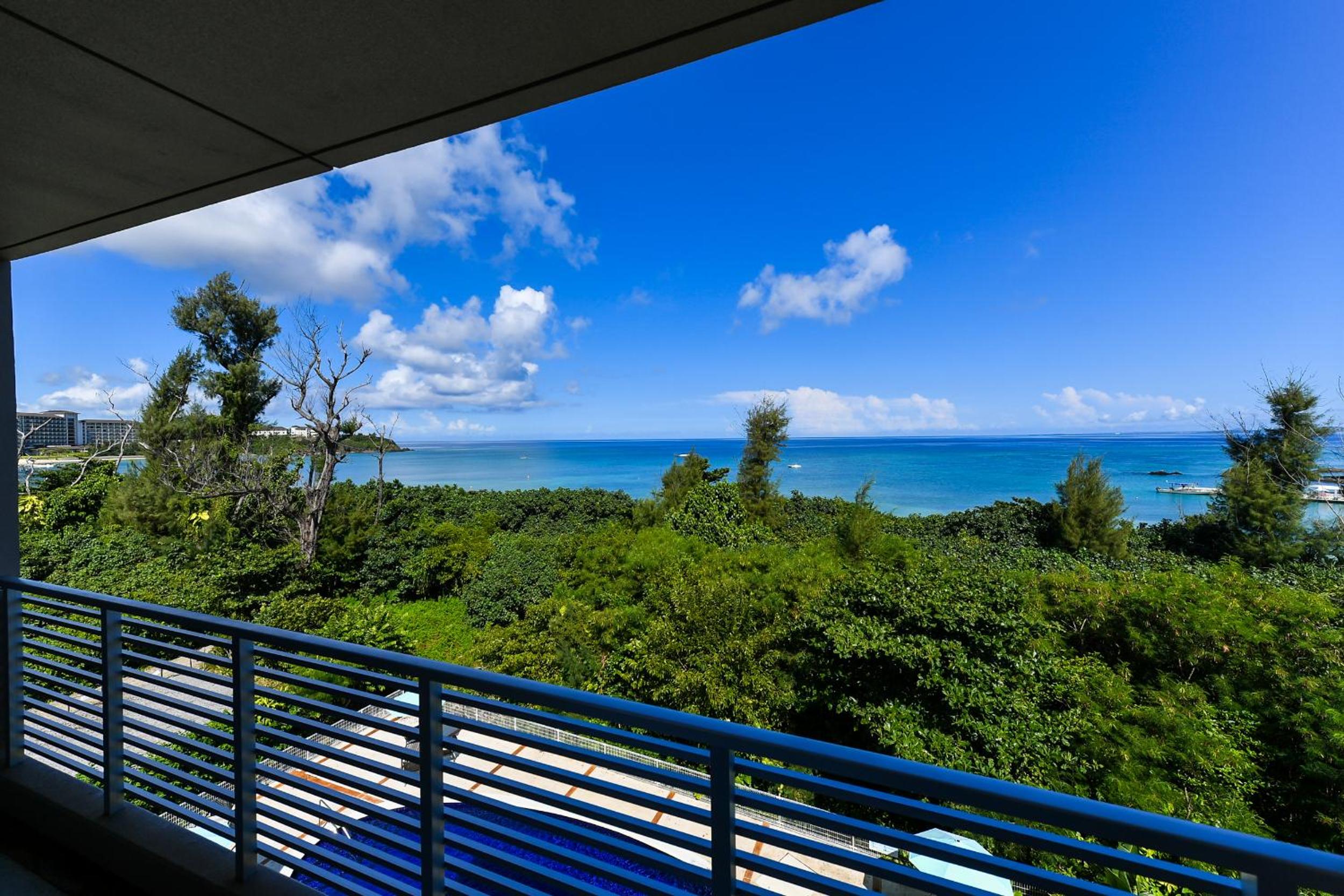 Standard Room with Sea View (Private Jacuzzi, Washing Machine) - Photo 8