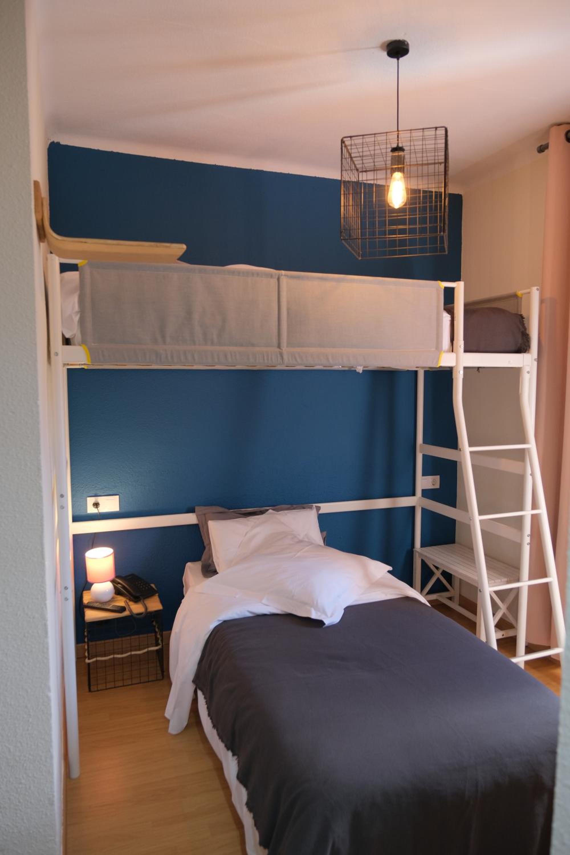 Economy Double or Twin Room photo 2