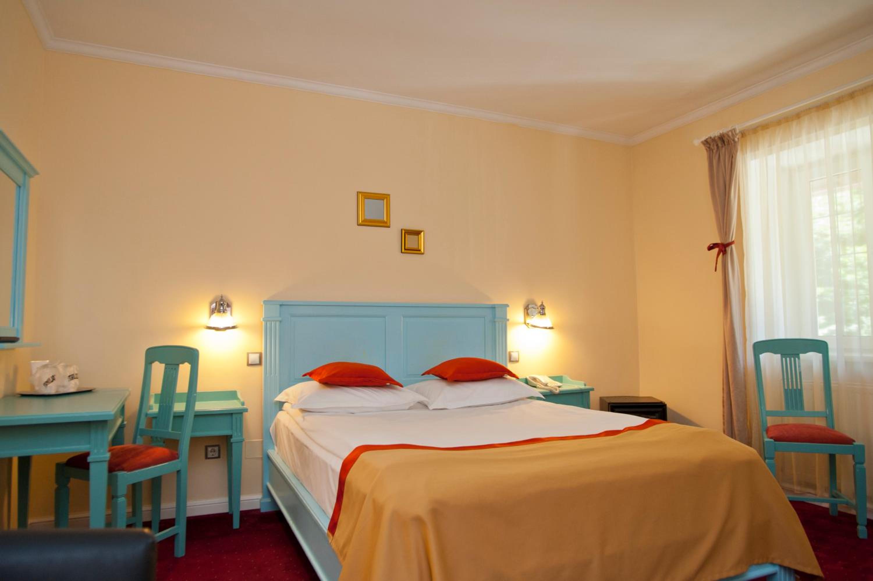 Superior Twin Room - Photo 8