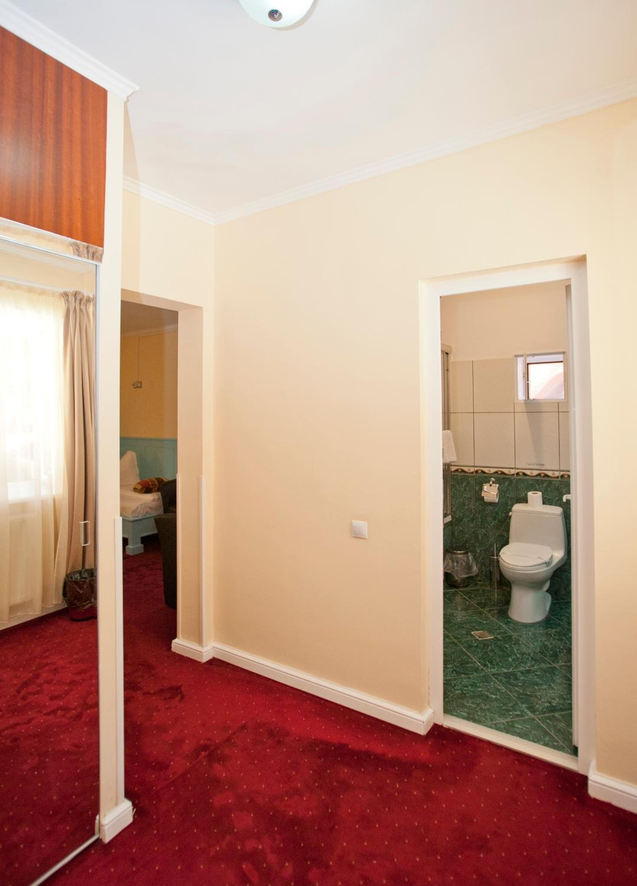 Superior Twin Room - Photo 10