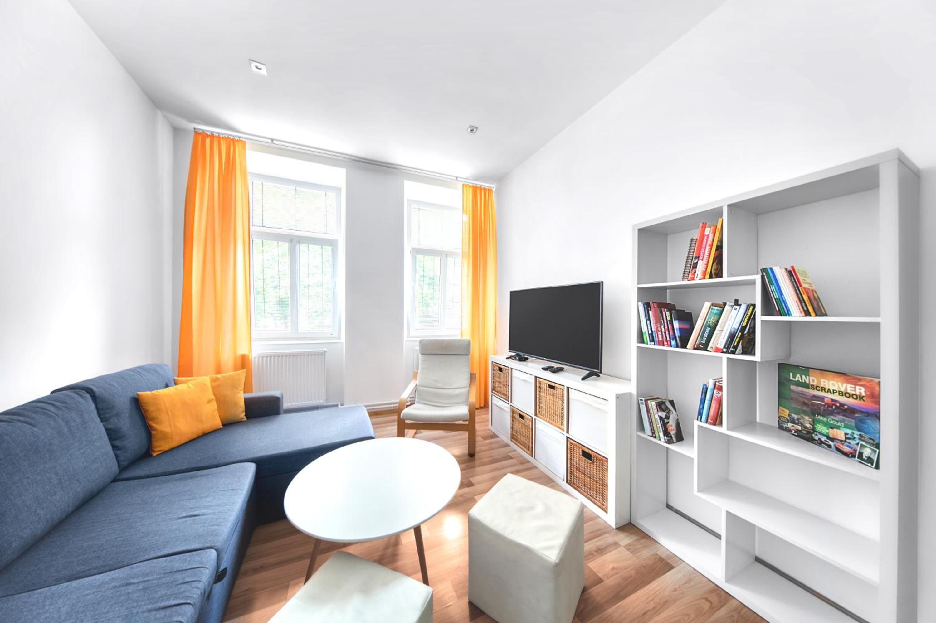 One-Bedroom Apartment photo 2