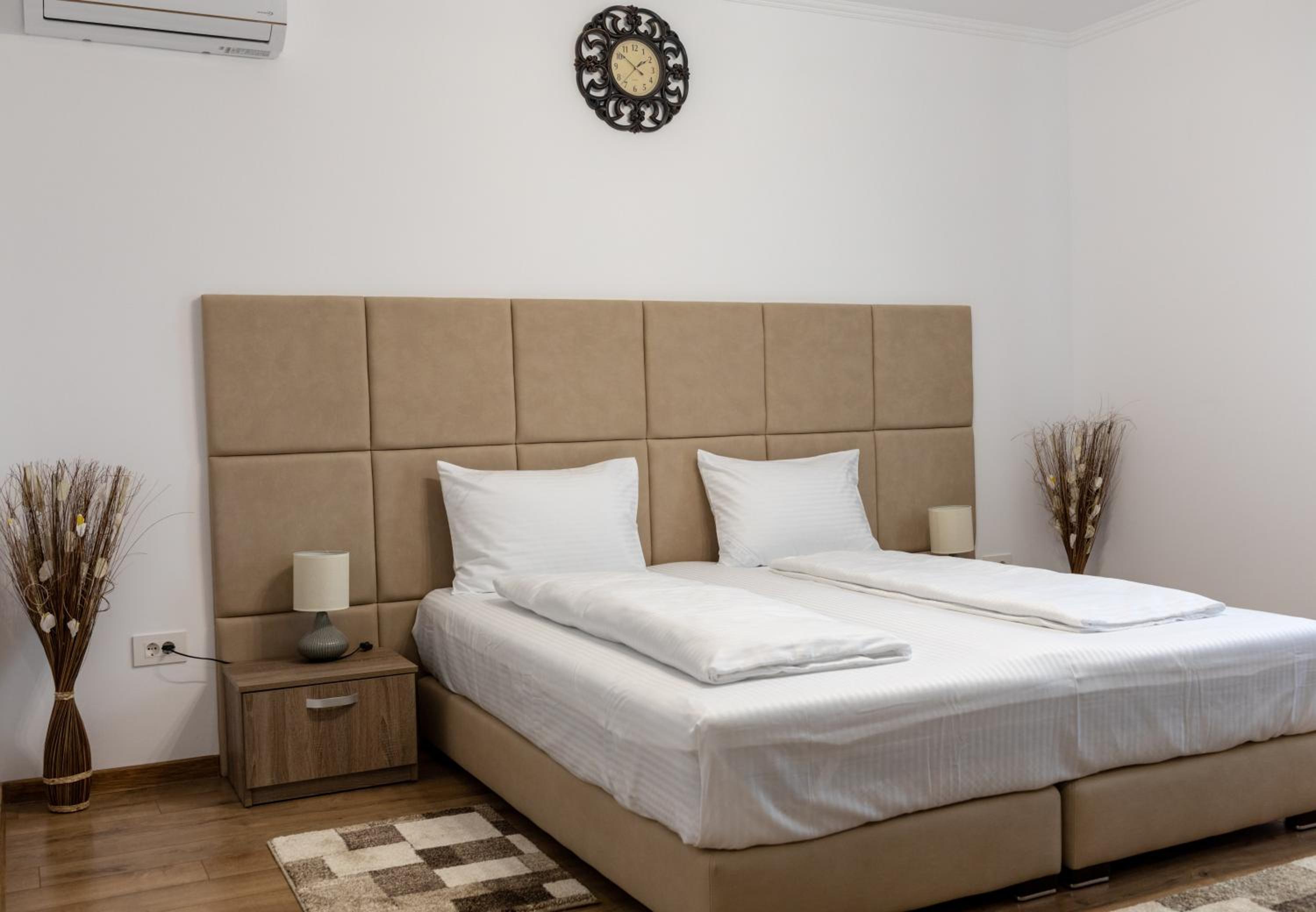 Deluxe Double or Twin Room - Photo 5