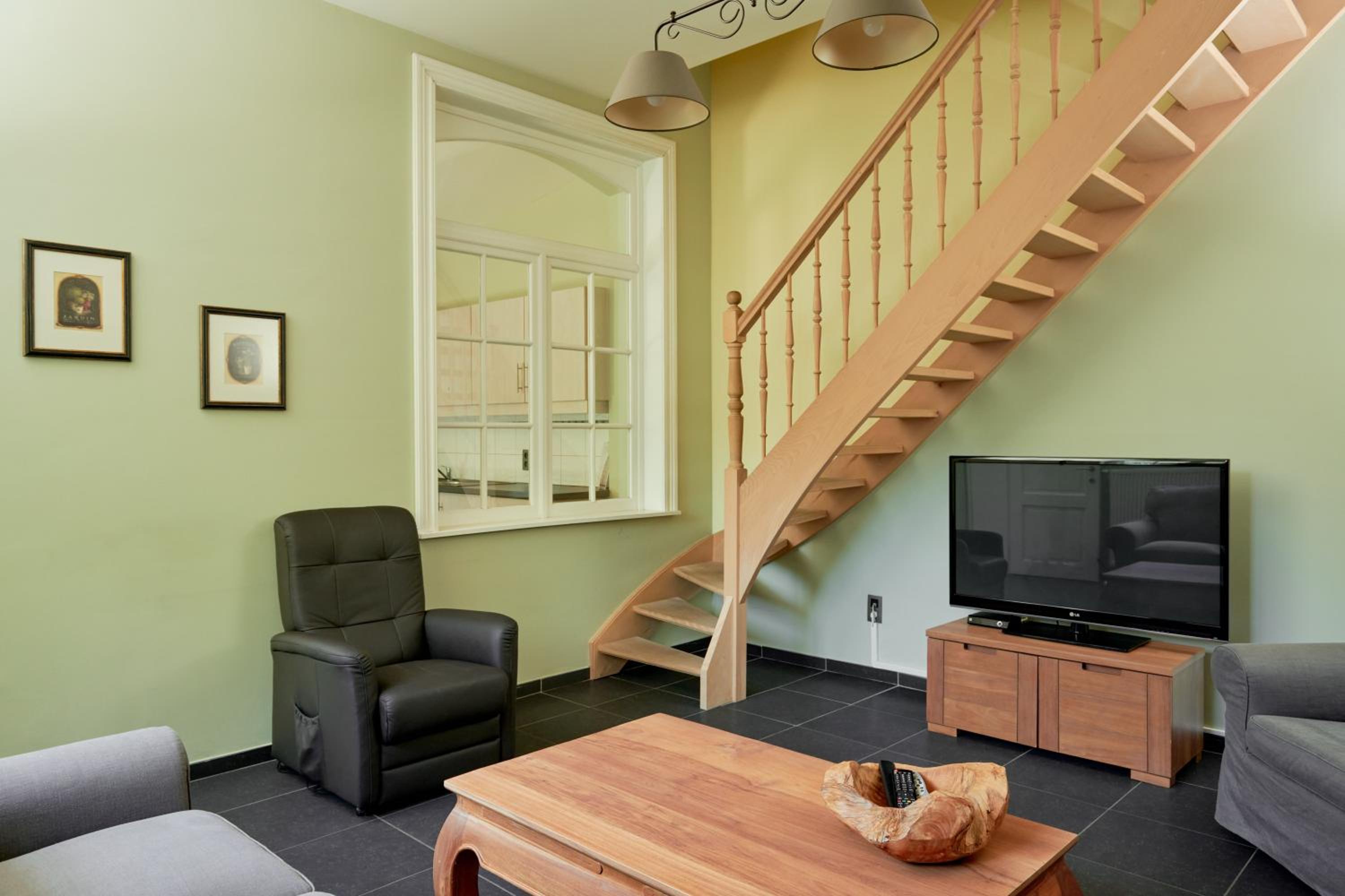 Duplex Apartment - Photo 2