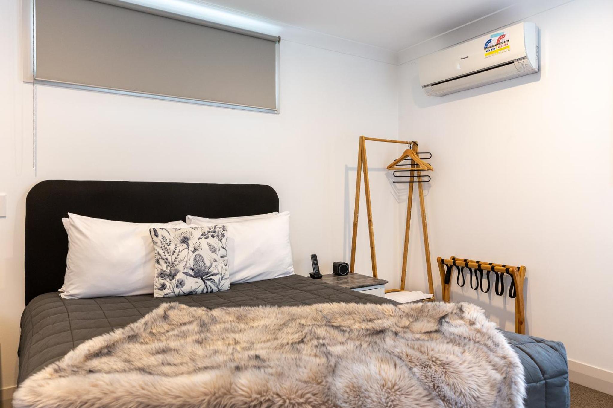 Deluxe Double Room - Photo 12