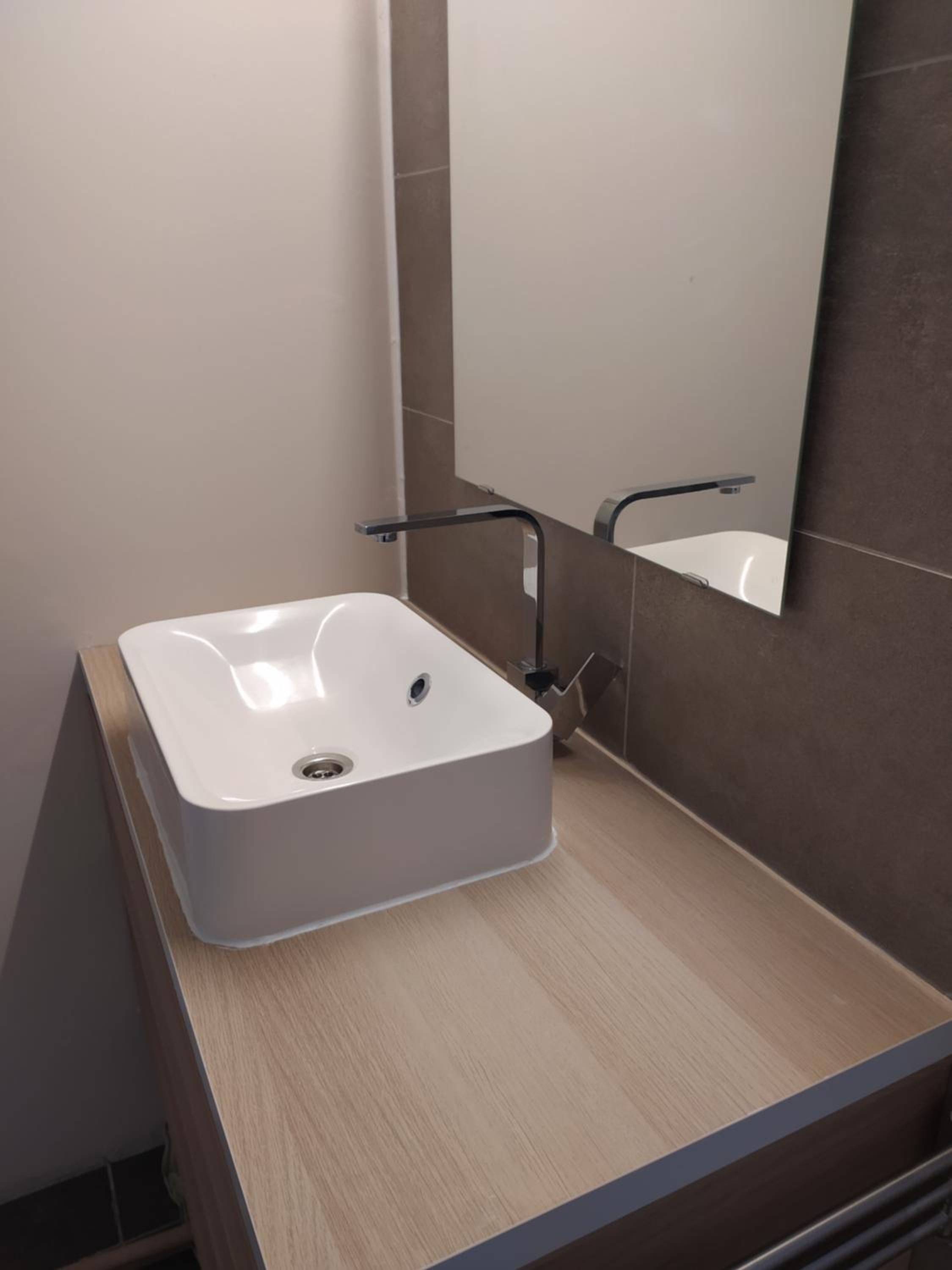 Quadruple Room with Private Bathroom photo 3