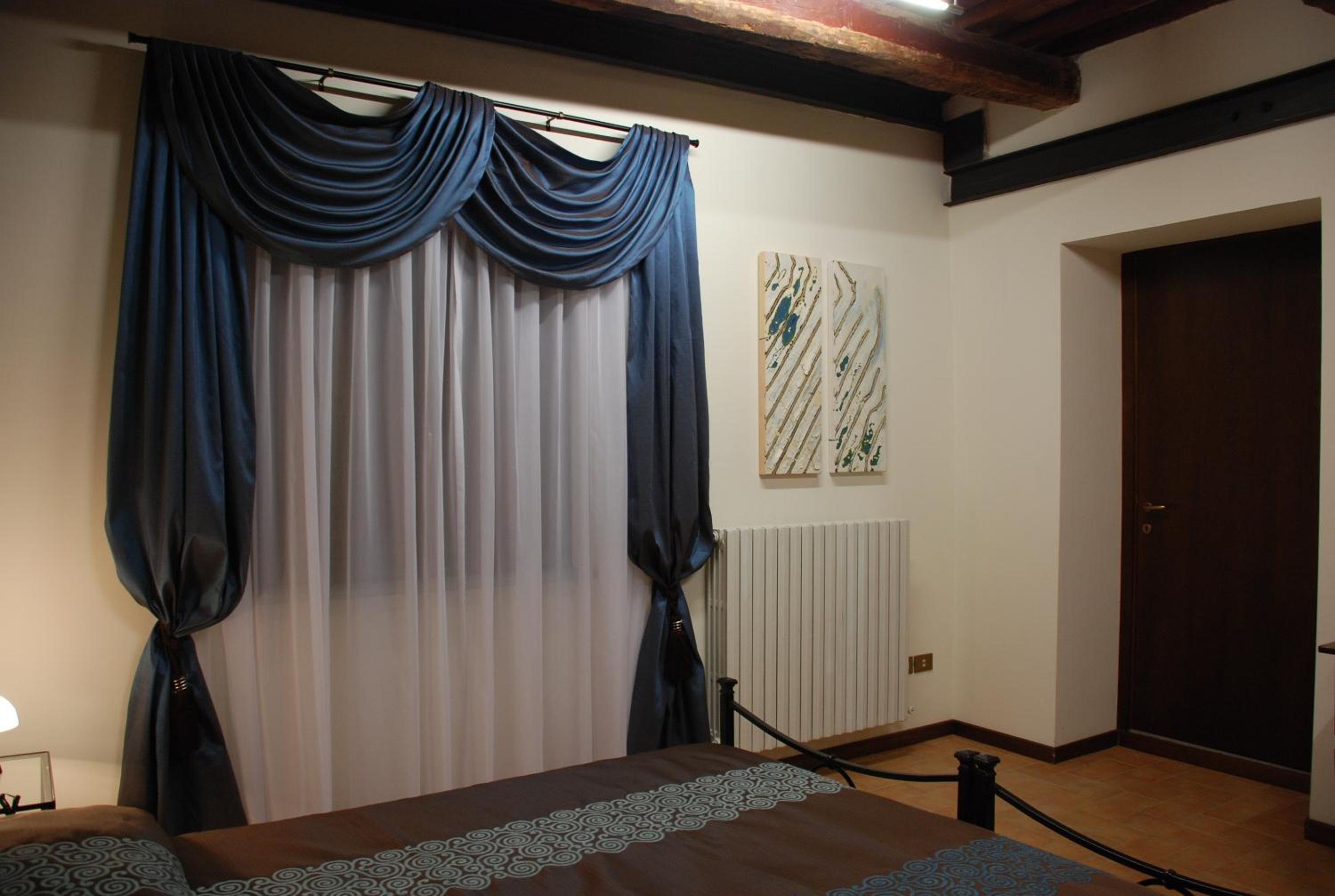 Double or Twin Room - Photo 4