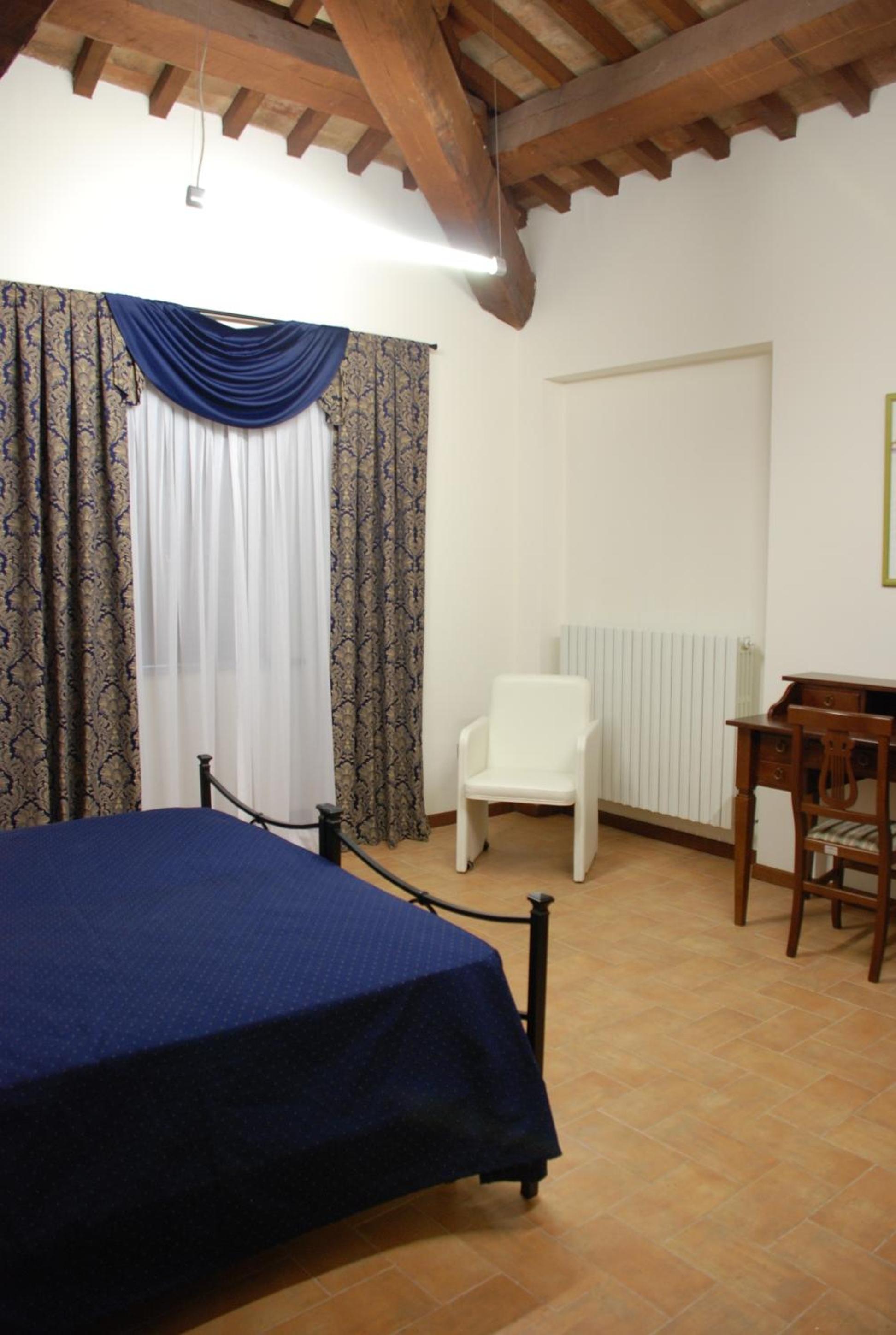 Double or Twin Room - Photo 12