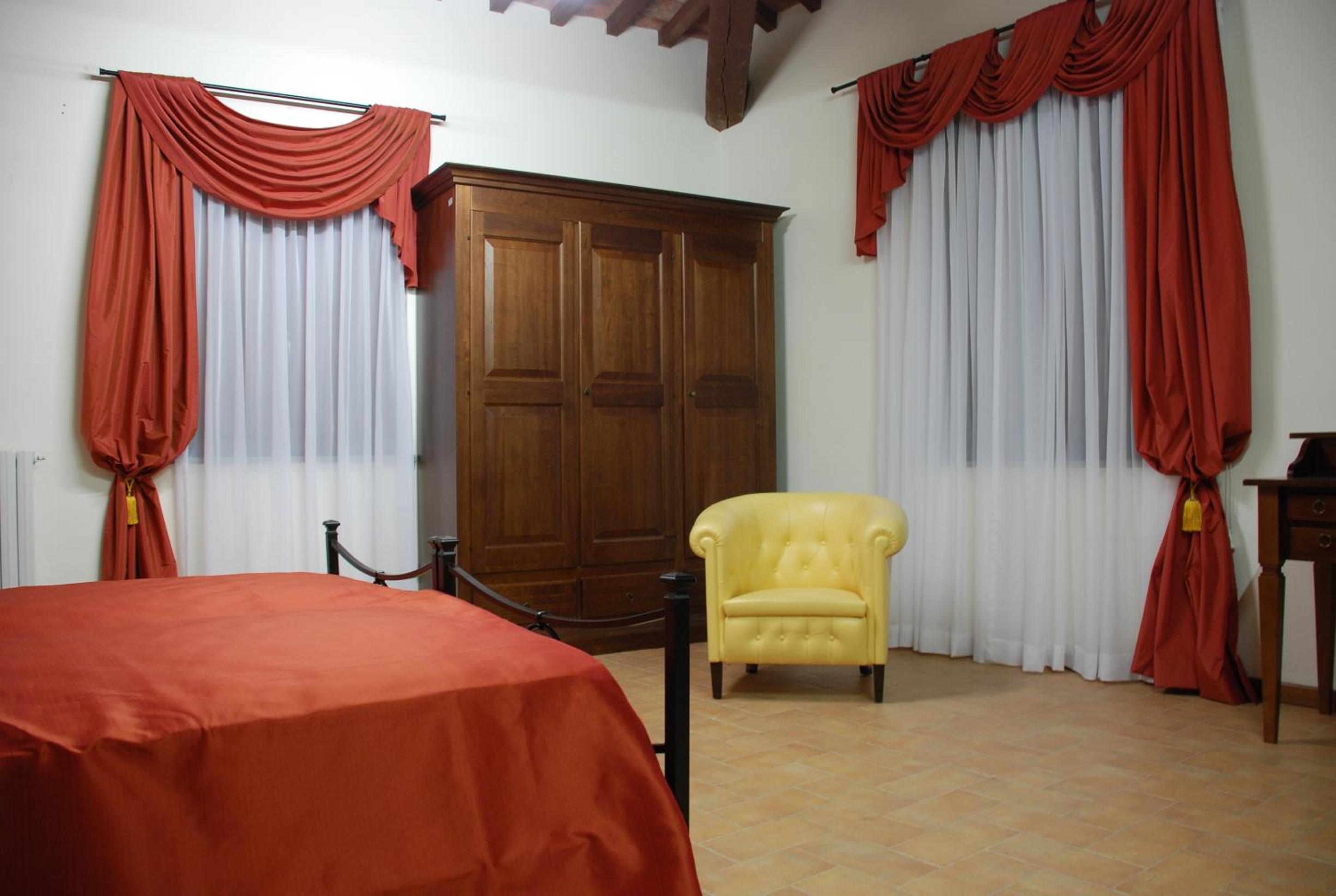 Double or Twin Room - Photo 3