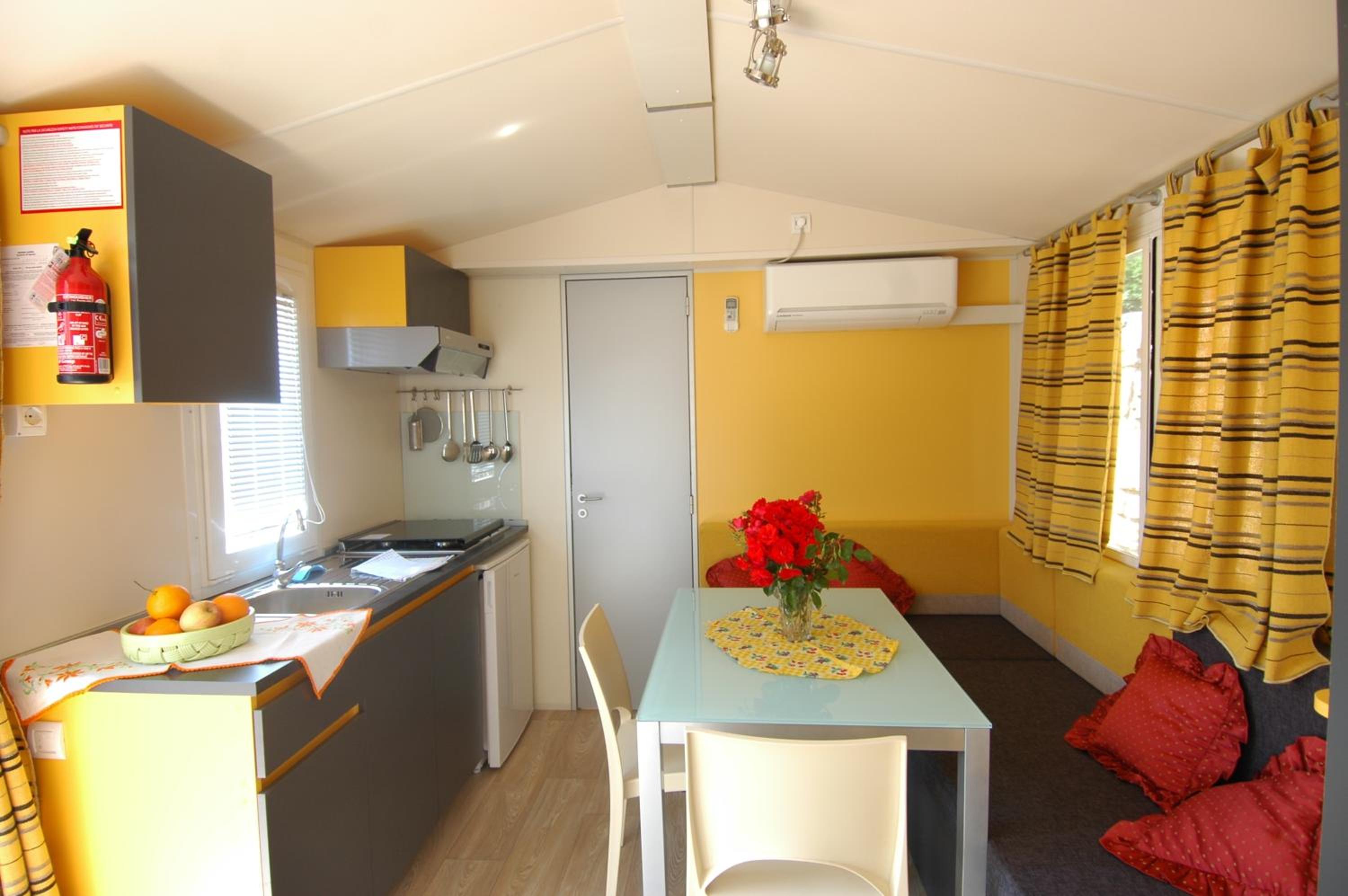 Superior Mobile Home (5 Adults) - Photo 3