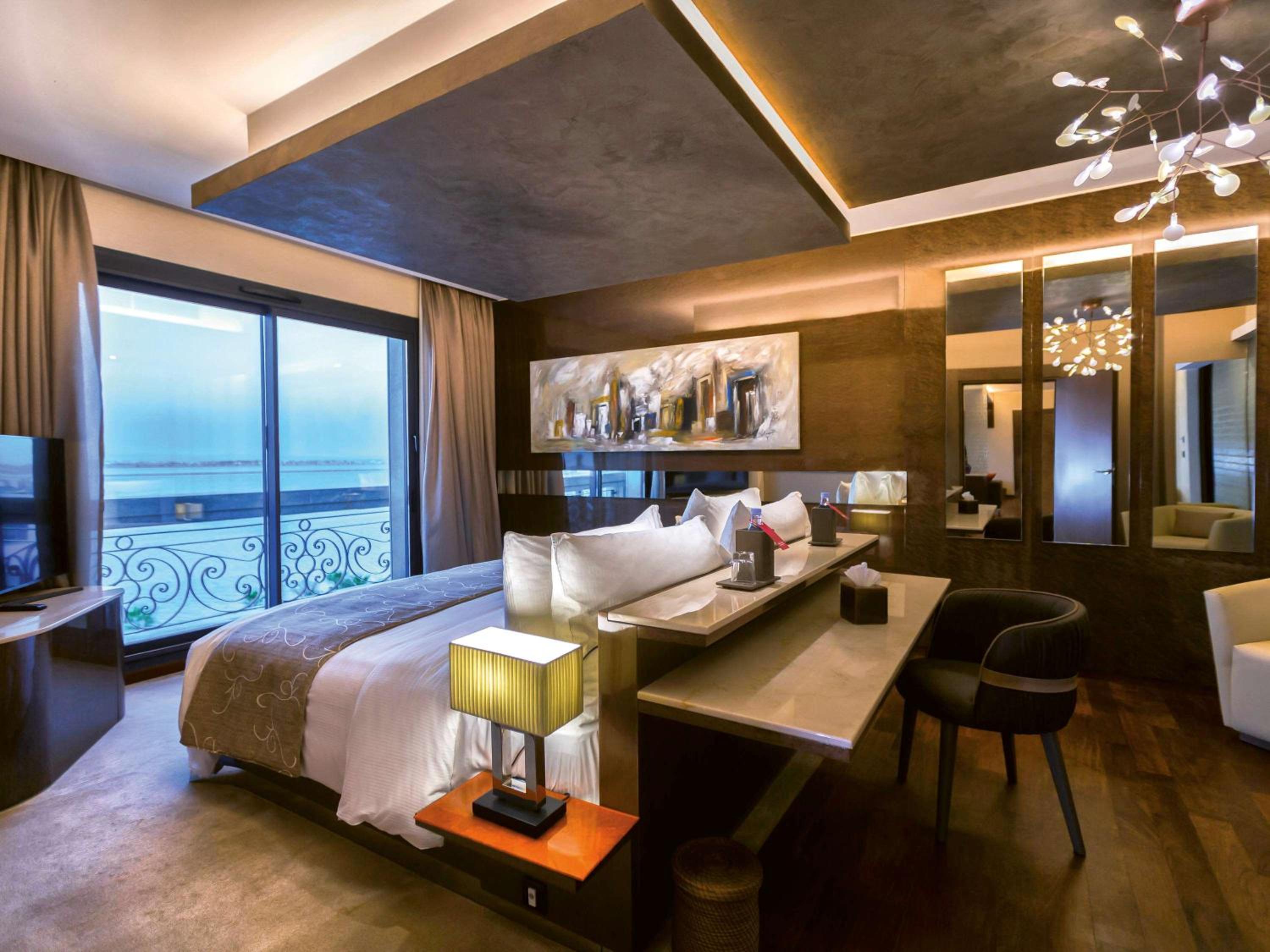 Presidential Suite with Lake View