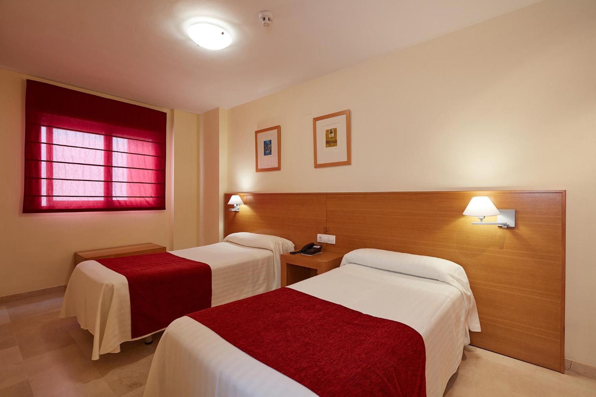 Standard One-Bedroom Apartment (2 Adults) - Photo 6