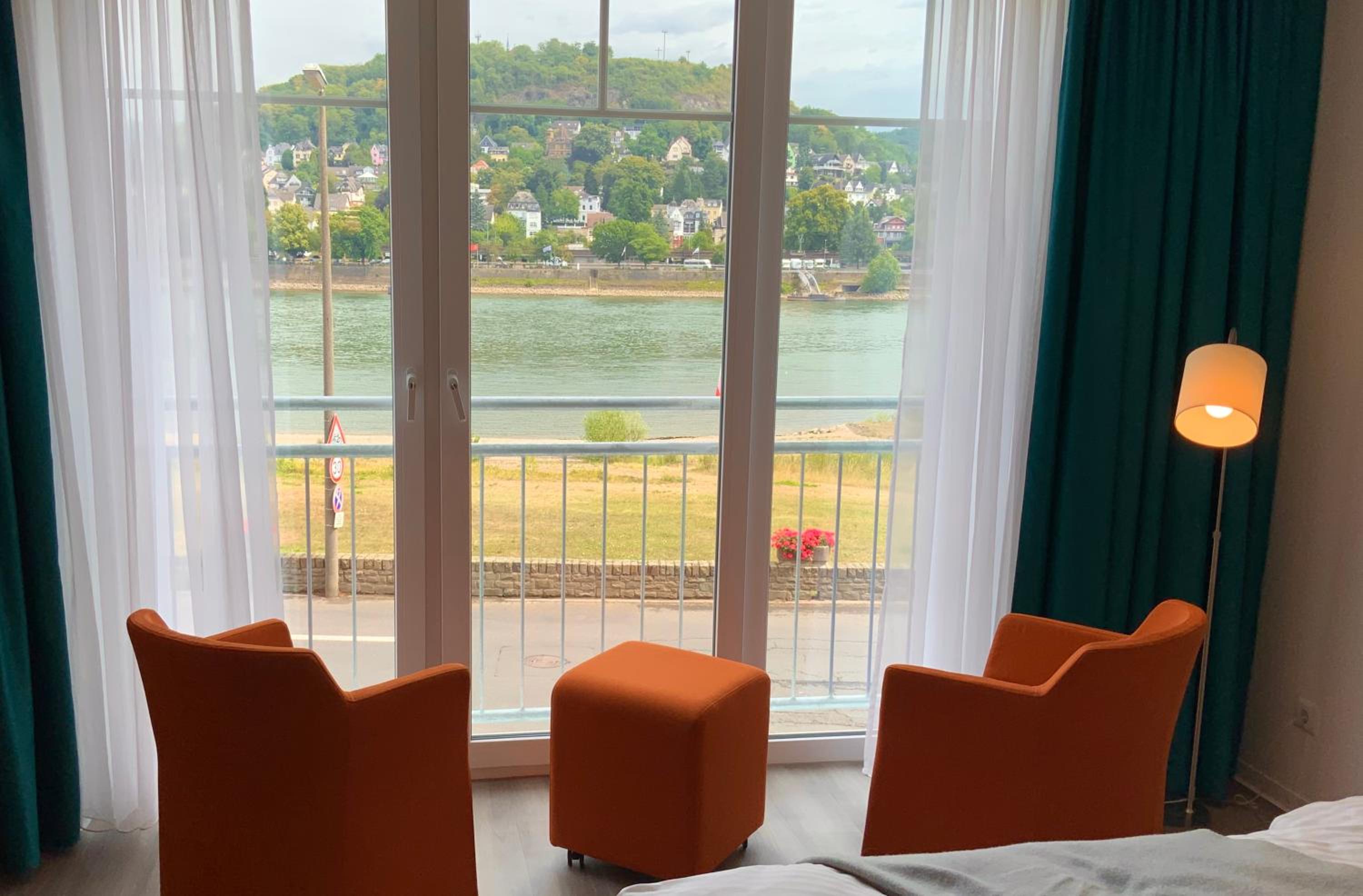 Deluxe Double Room with River View - Photo 4