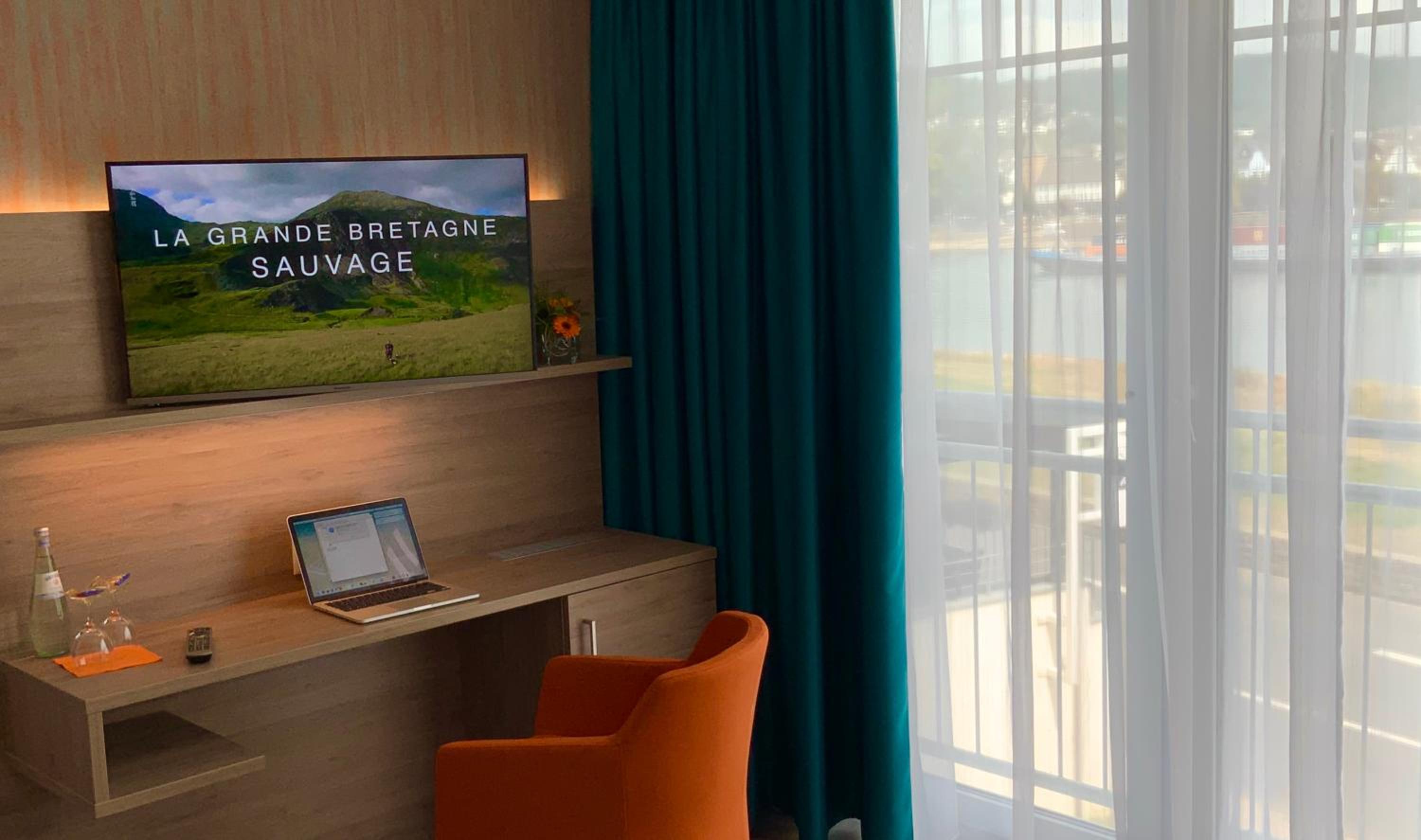 Deluxe Double Room with River View - Photo 6