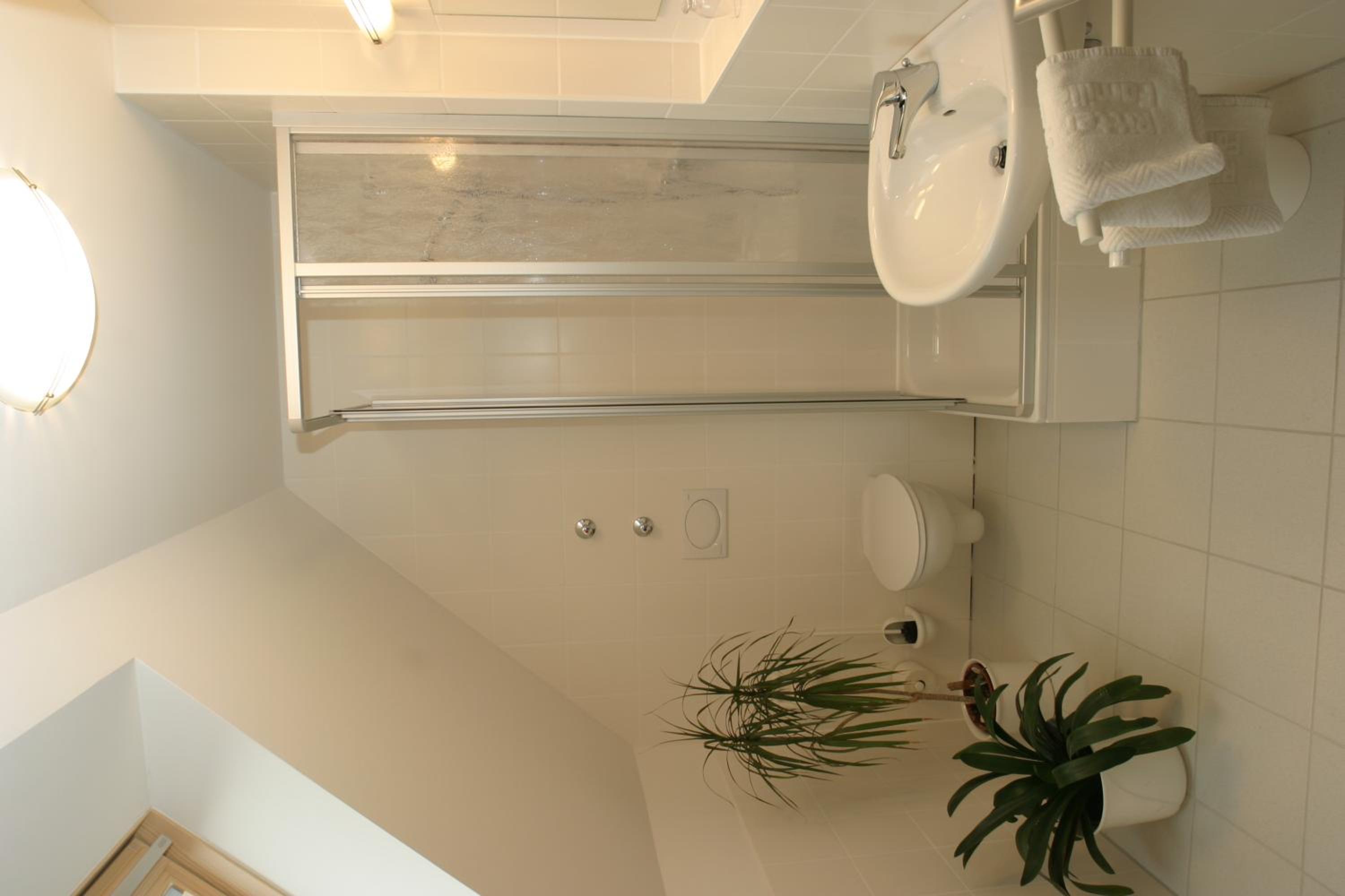 Double Room - Photo 5