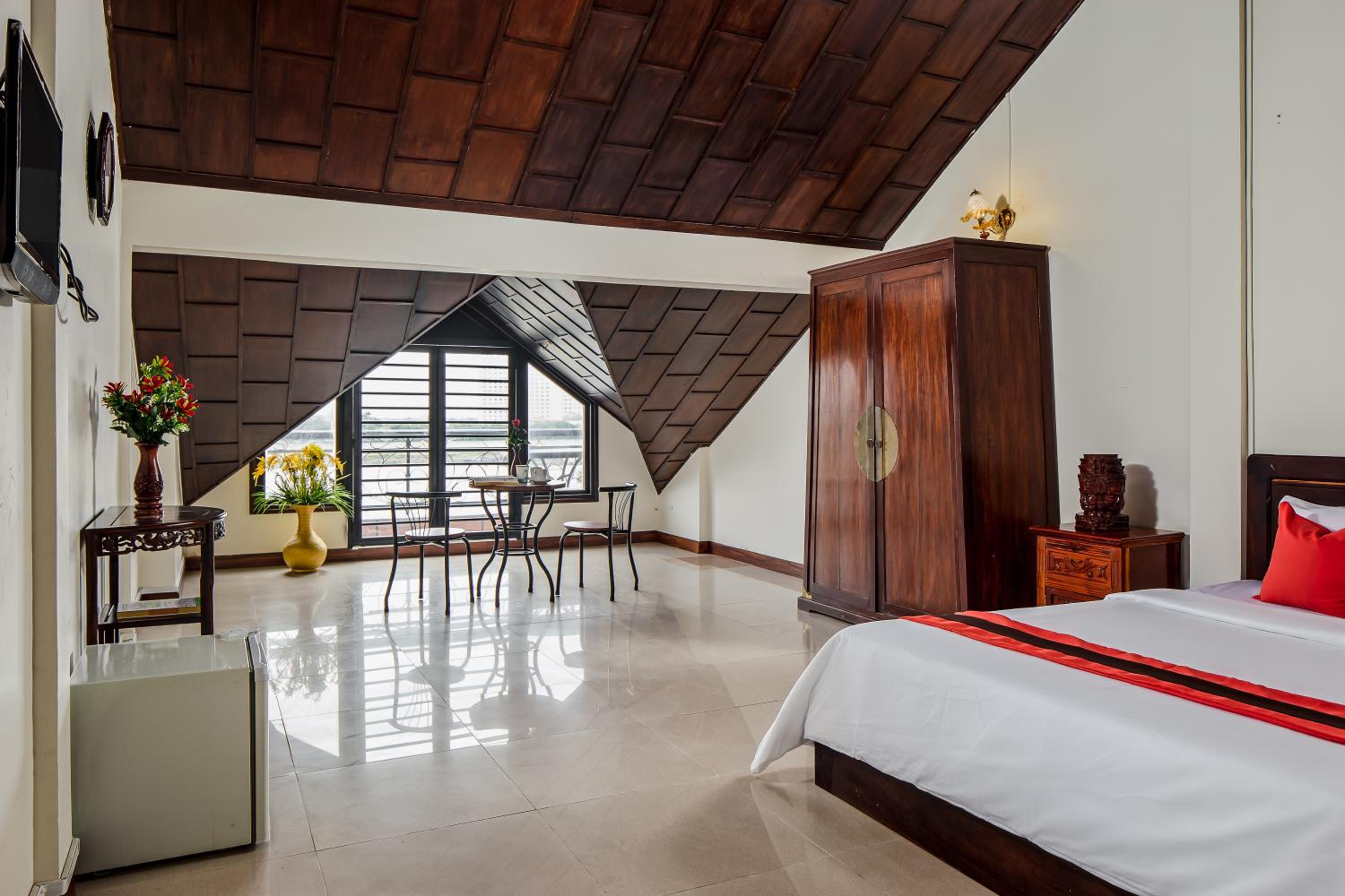 Deluxe Suite - Photo 1