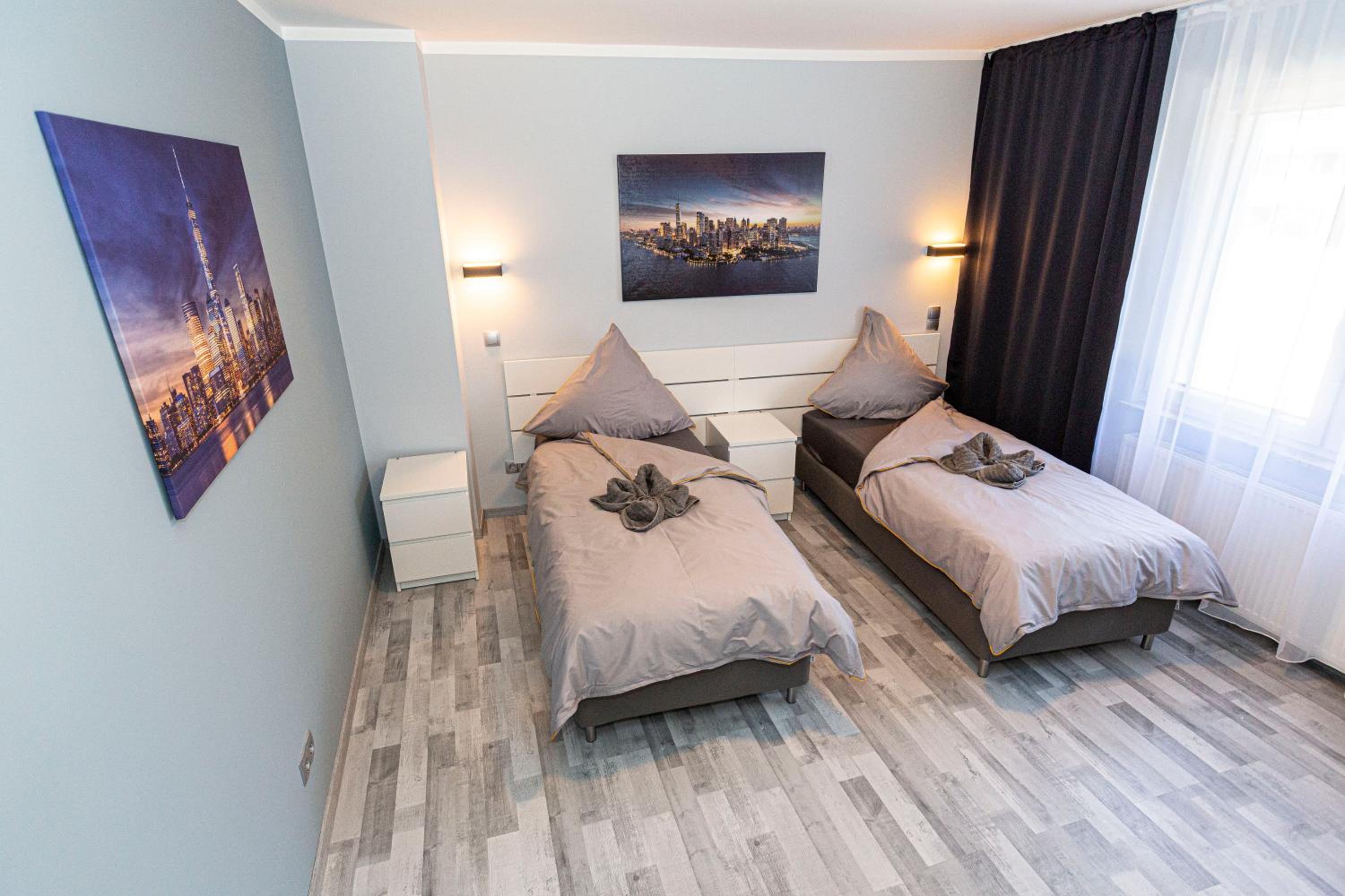 One-Bedroom Apartment - Photo 1