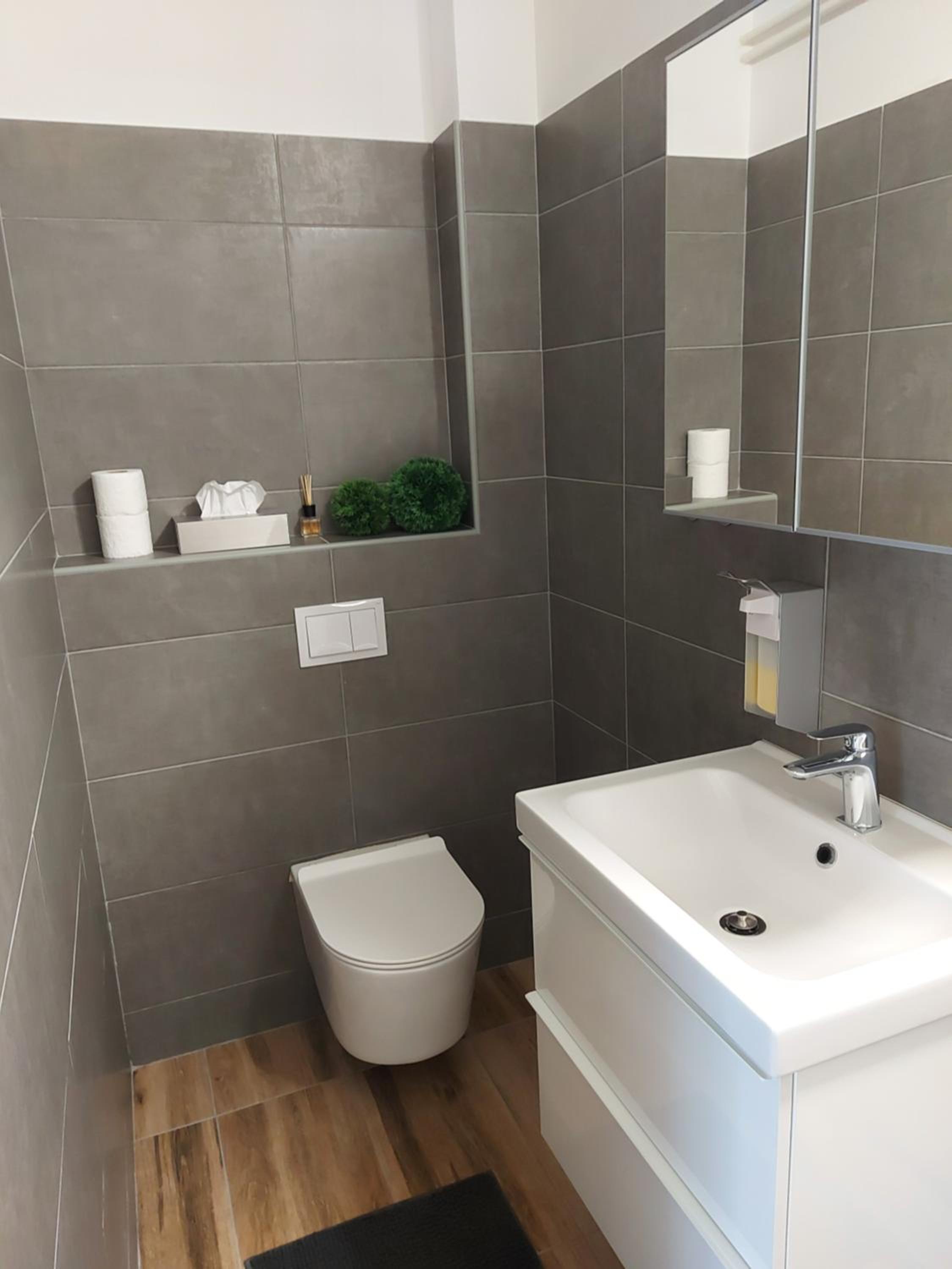 Double Room with Private Bathroom - Photo 7