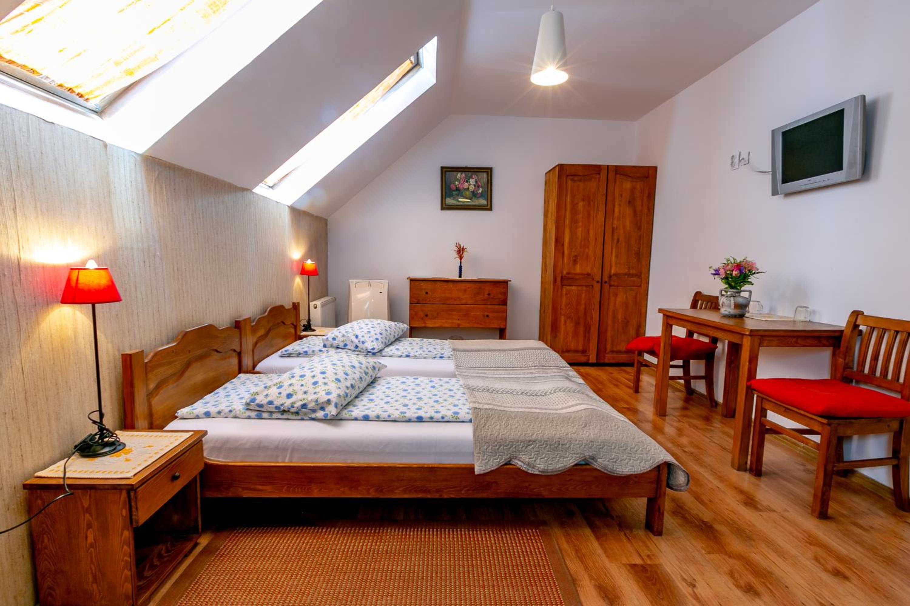 Standard Twin Room photo 2