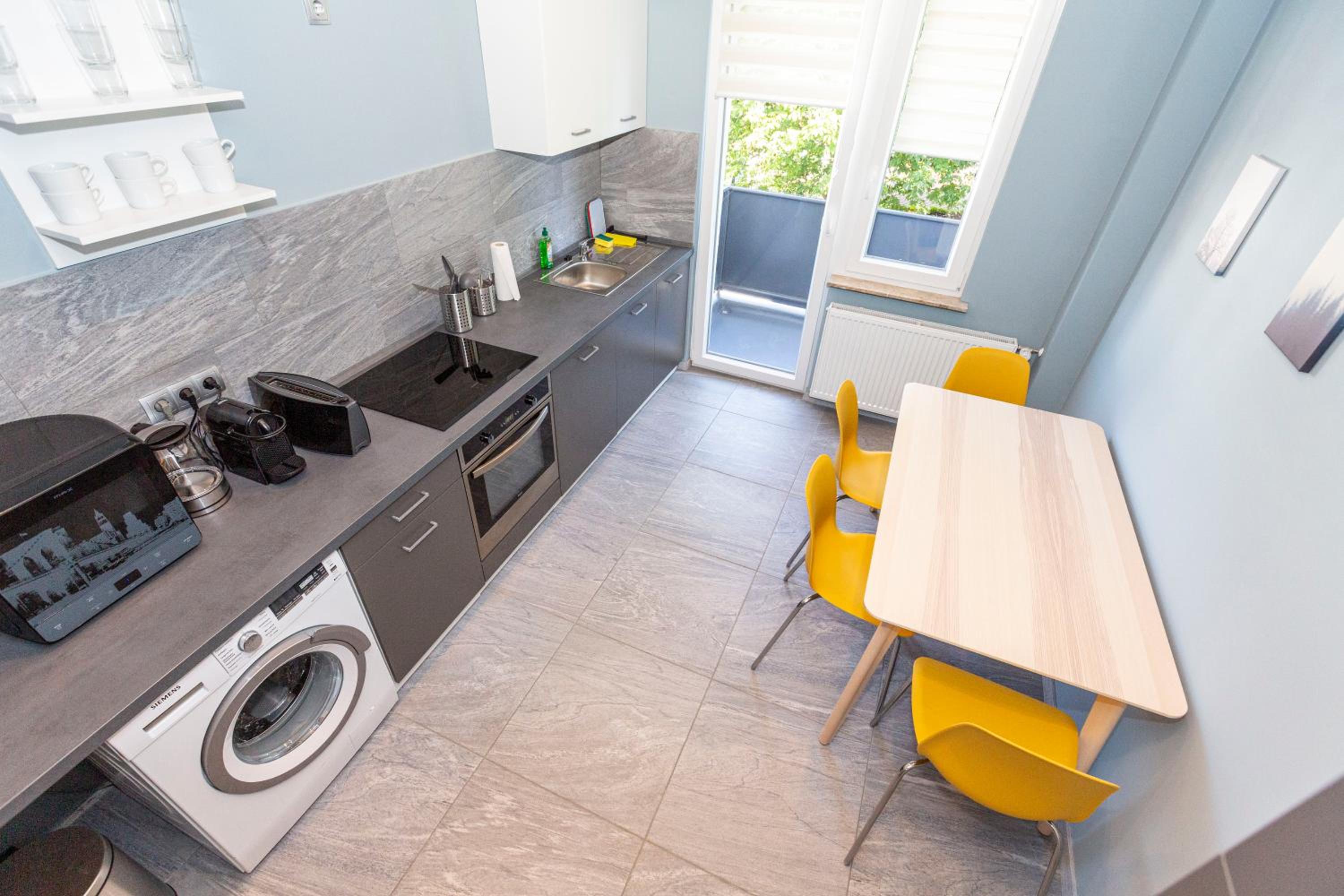 One-Bedroom Apartment - Photo 14