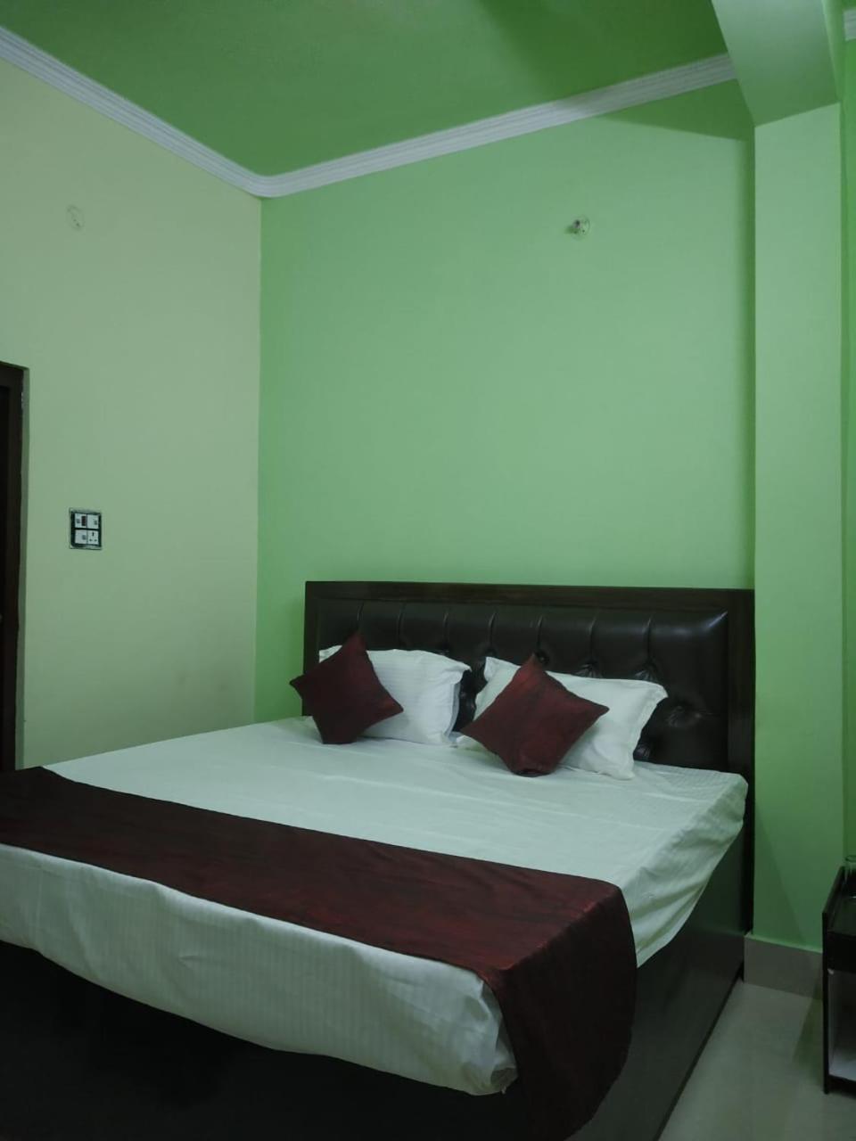 Standard Double Room photo 2