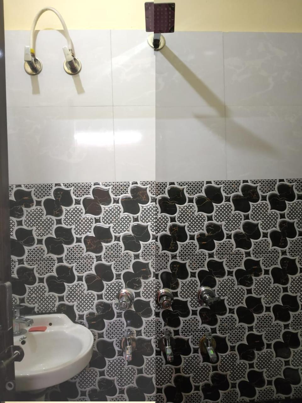Deluxe Double Room with Balcony photo 3