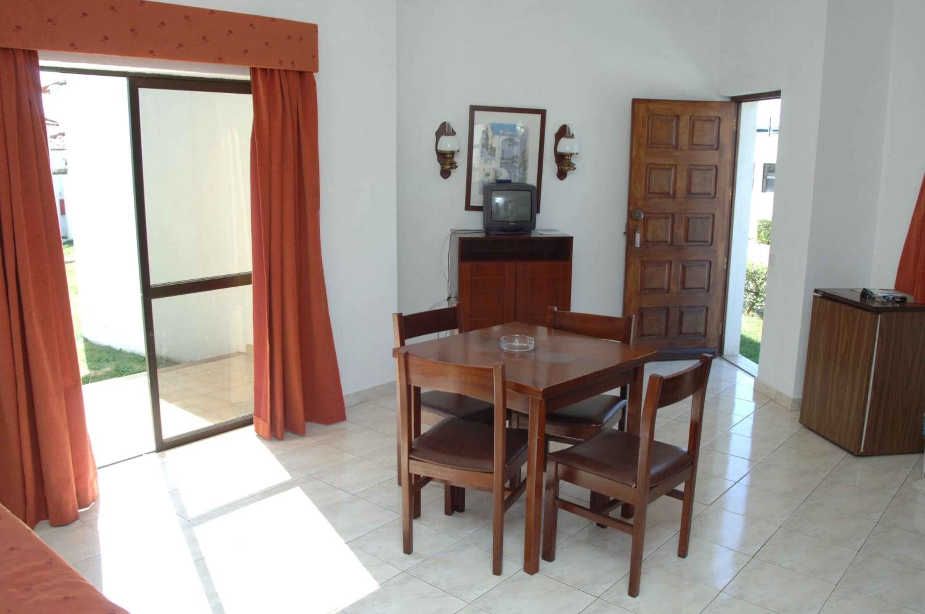 Apartment - Photo 2