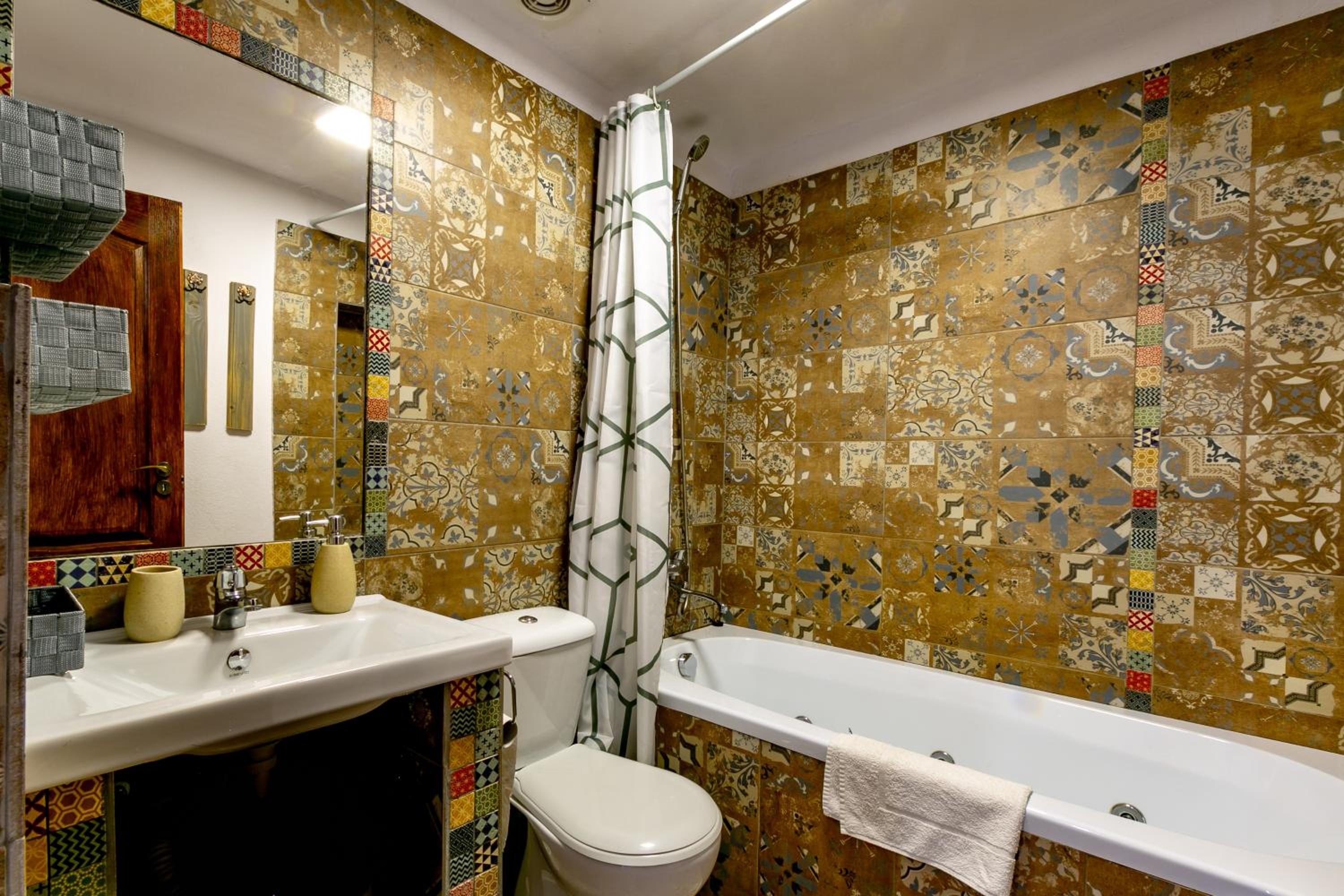Double Room with Spa Bath photo 3
