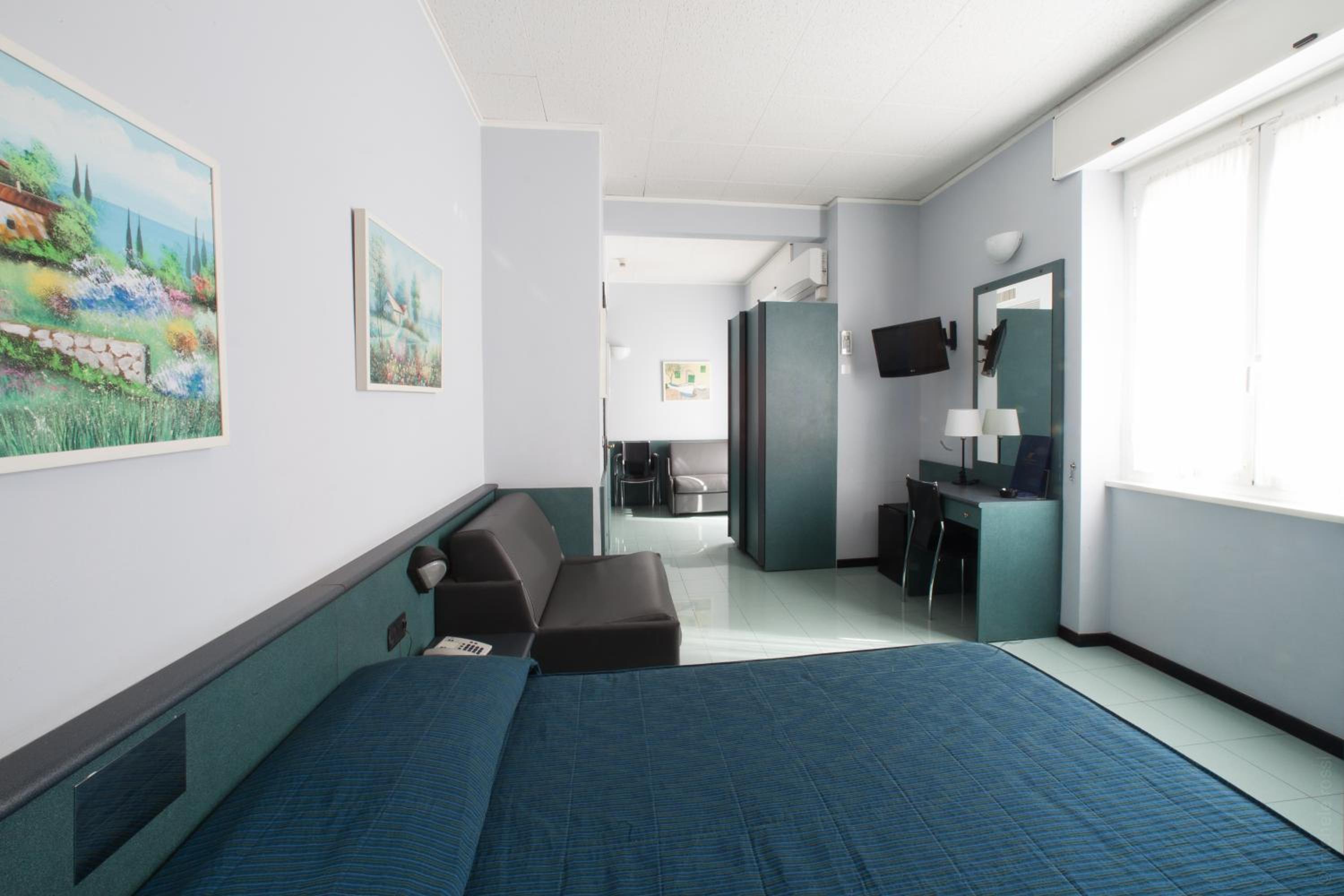 Quadruple Room - Photo 4