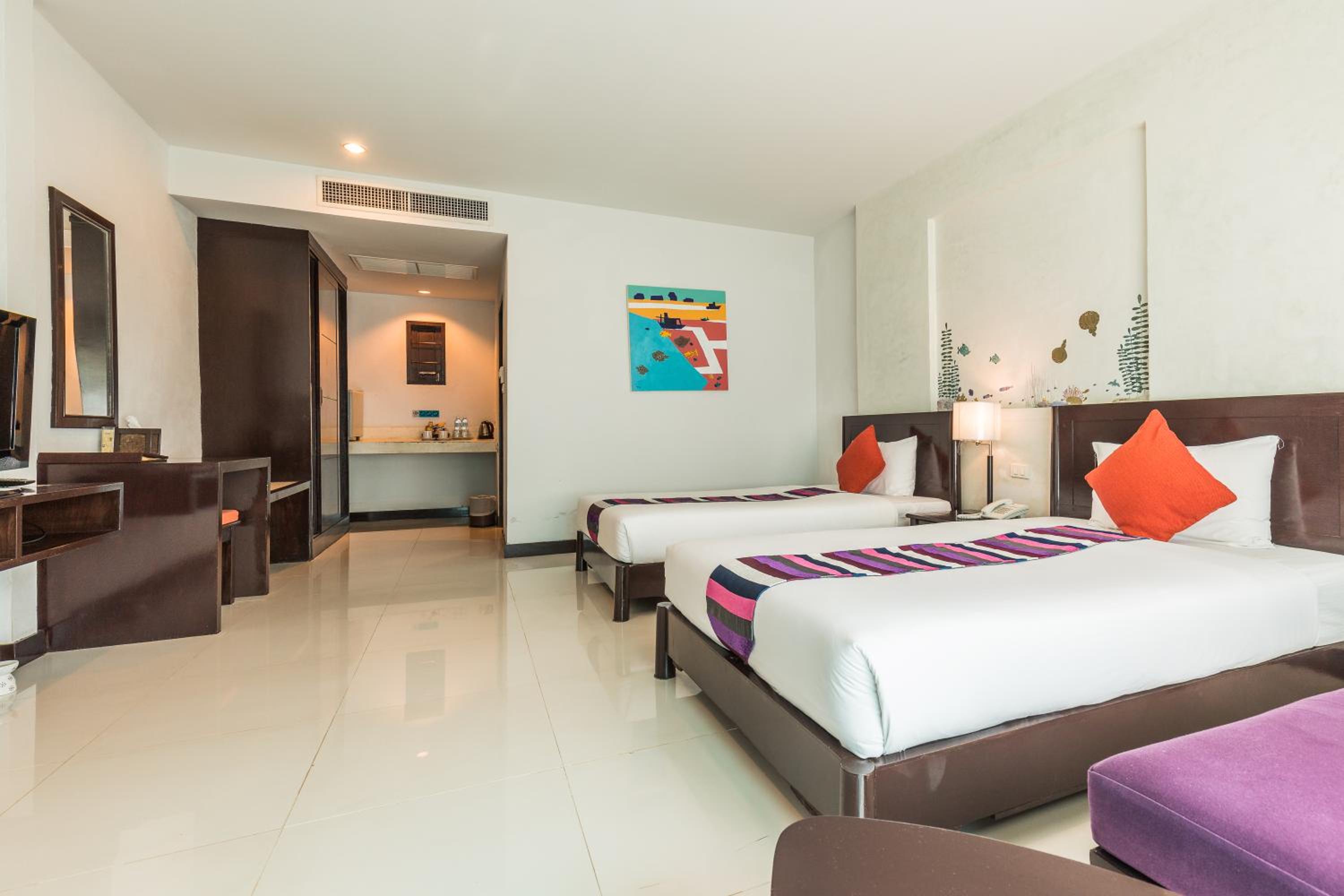 Deluxe Double or Twin Room - Photo 14