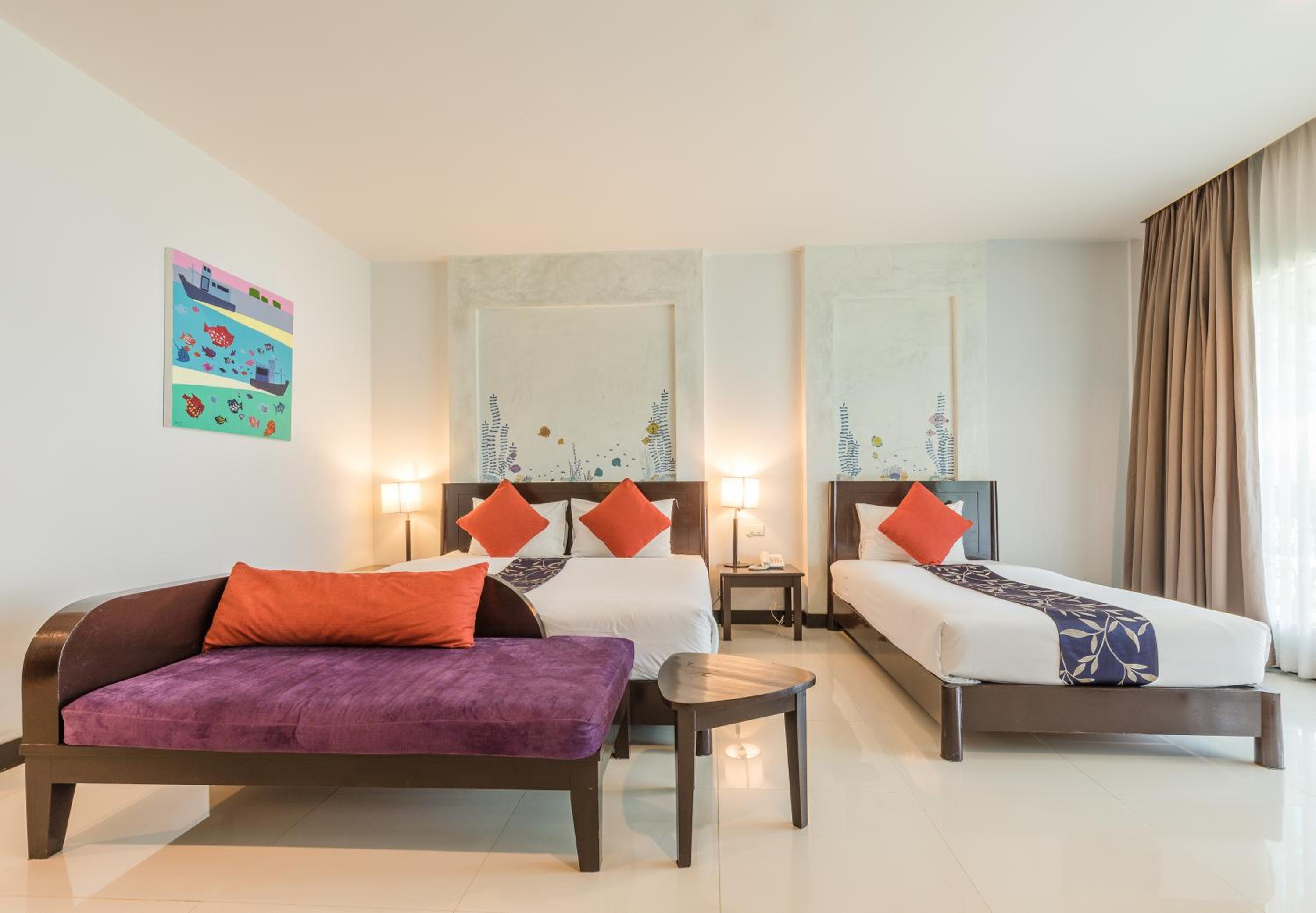 One-Bedroom Family Room - Photo 12