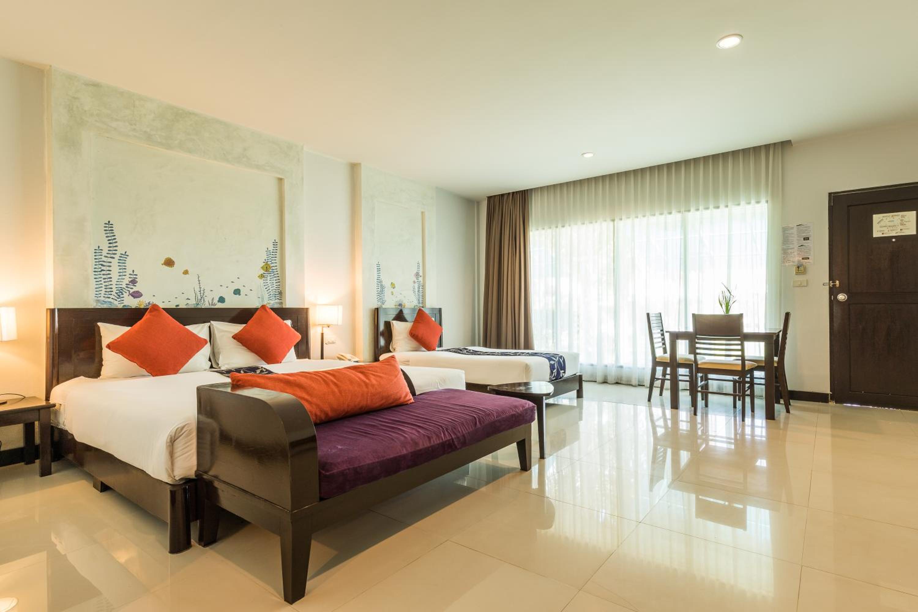 One-Bedroom Family Room - Photo 3