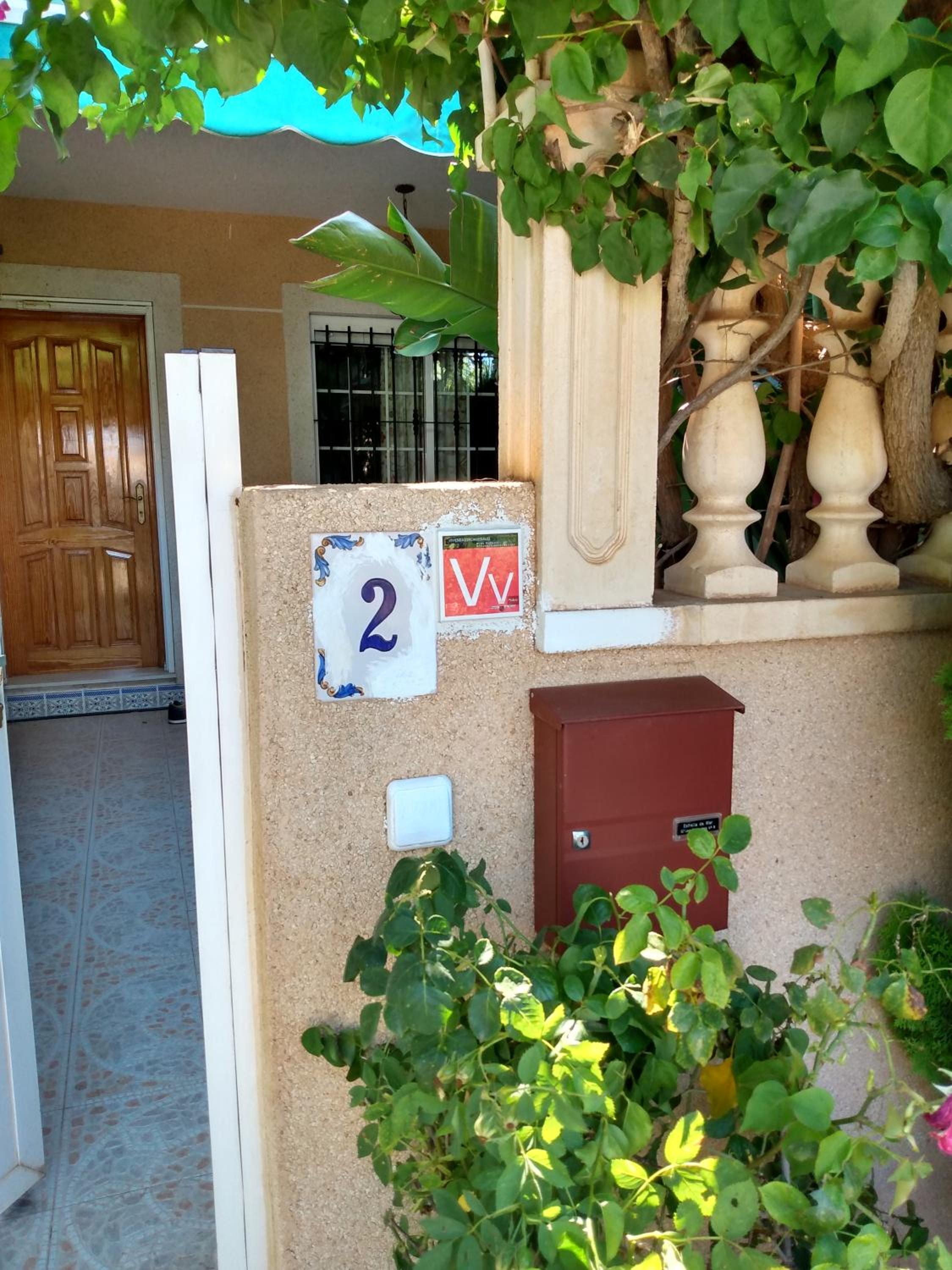 Three-Bedroom House photo 2