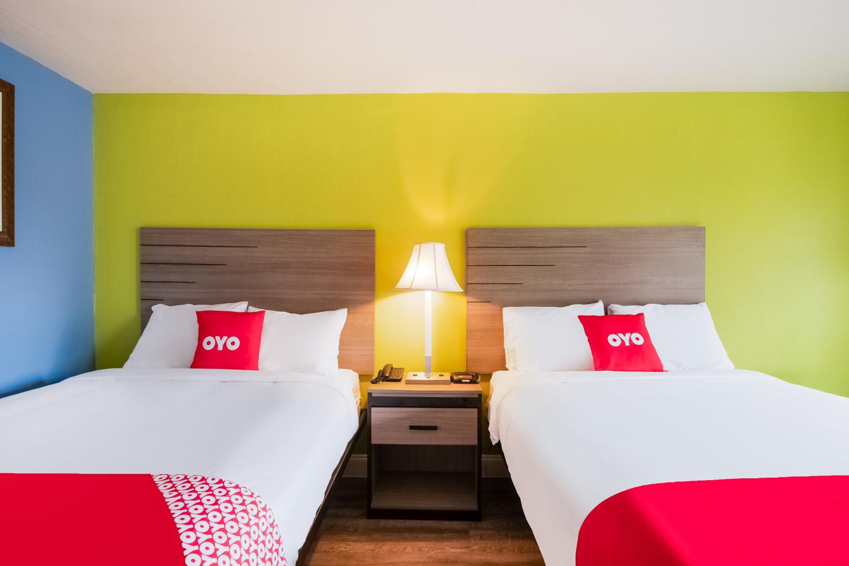 2 Queen Beds Non-Smoking - Photo 2