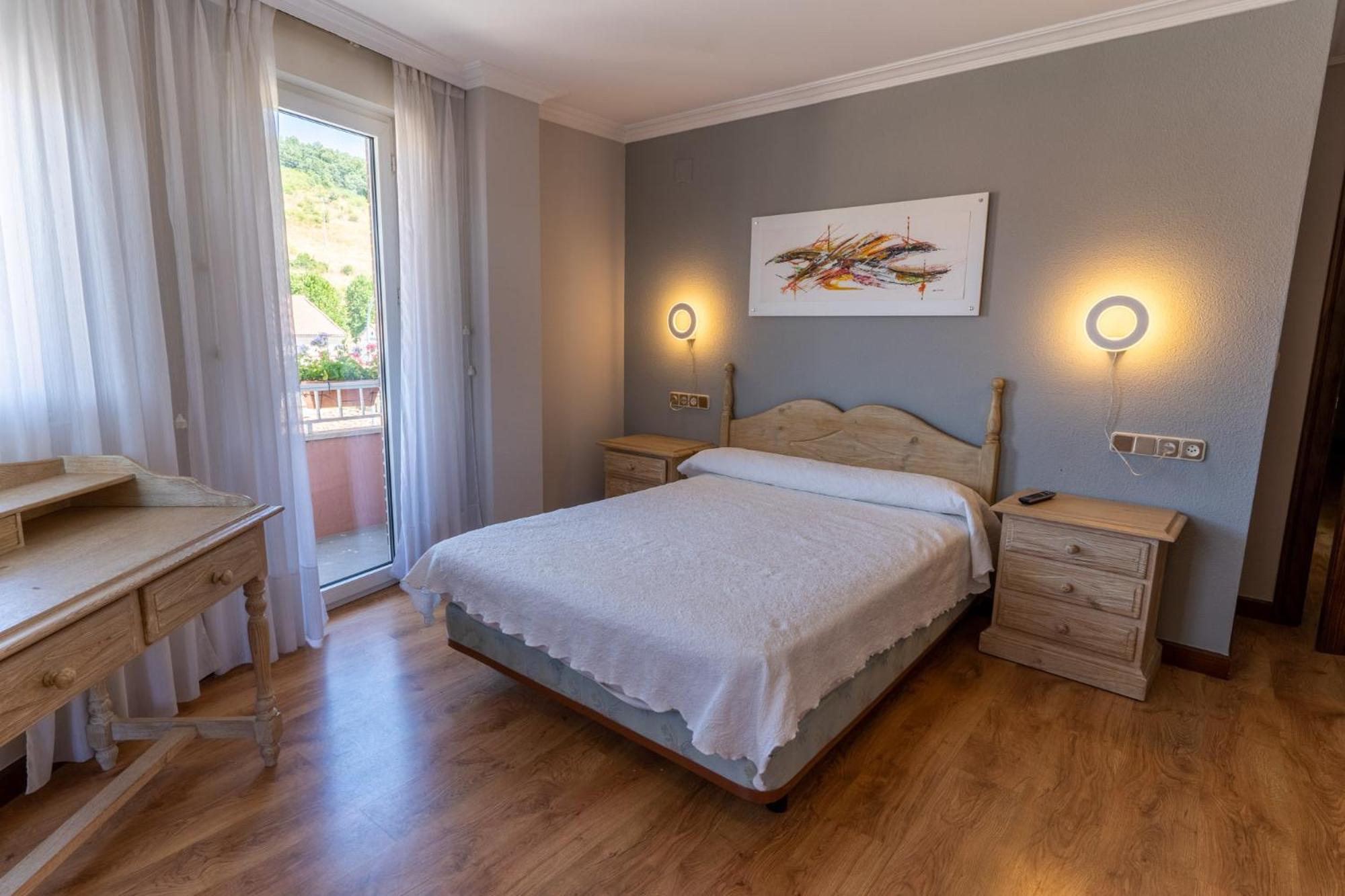 Queen Room with Balcony
