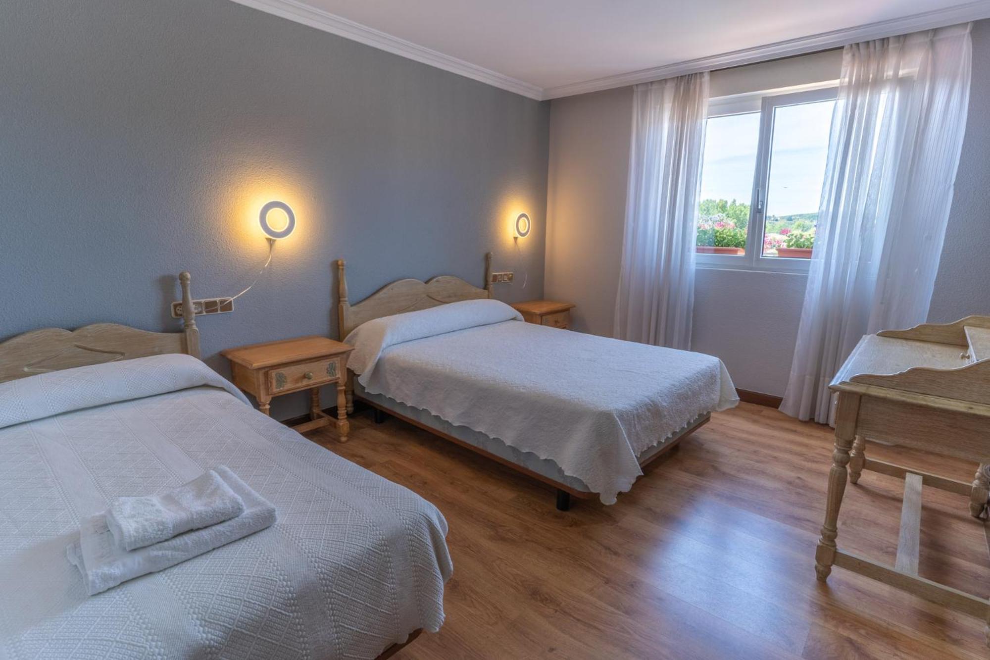 Twin Room with Mountain View photo 2