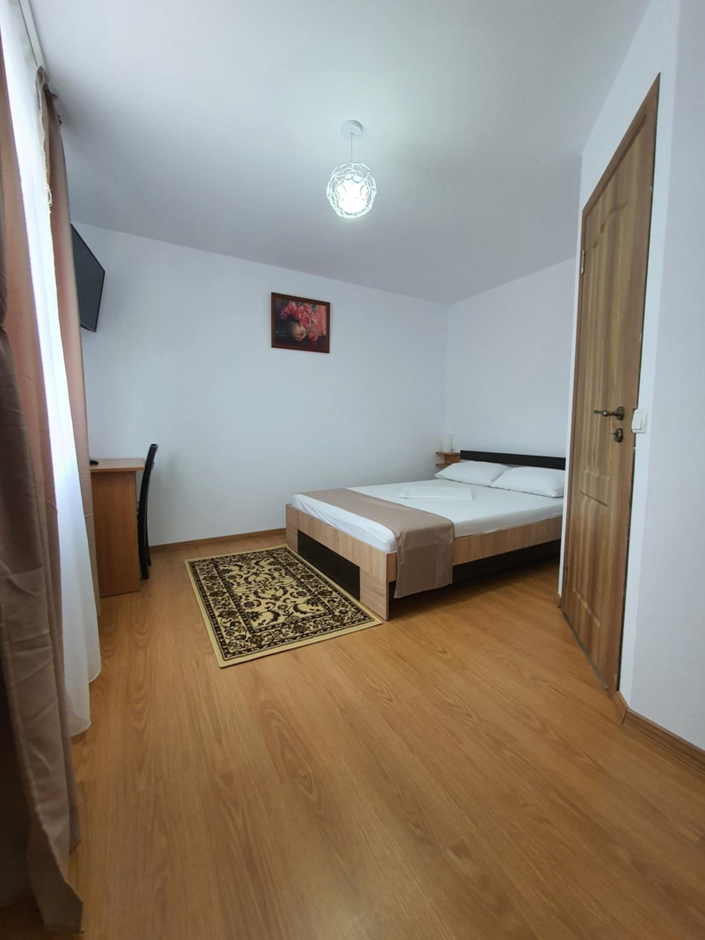 Double or Twin Room - Photo 9
