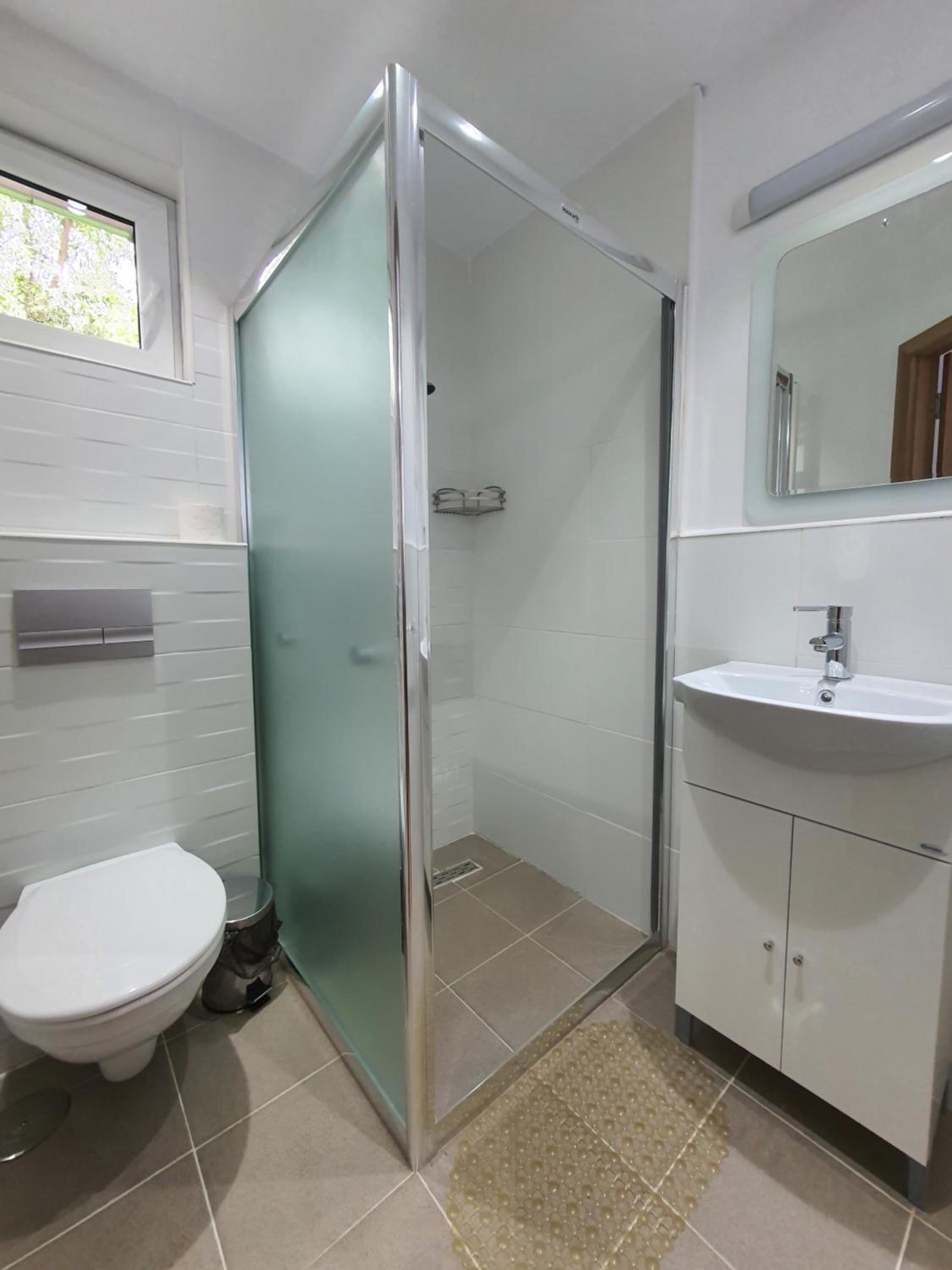 Double or Twin Room - Photo 10