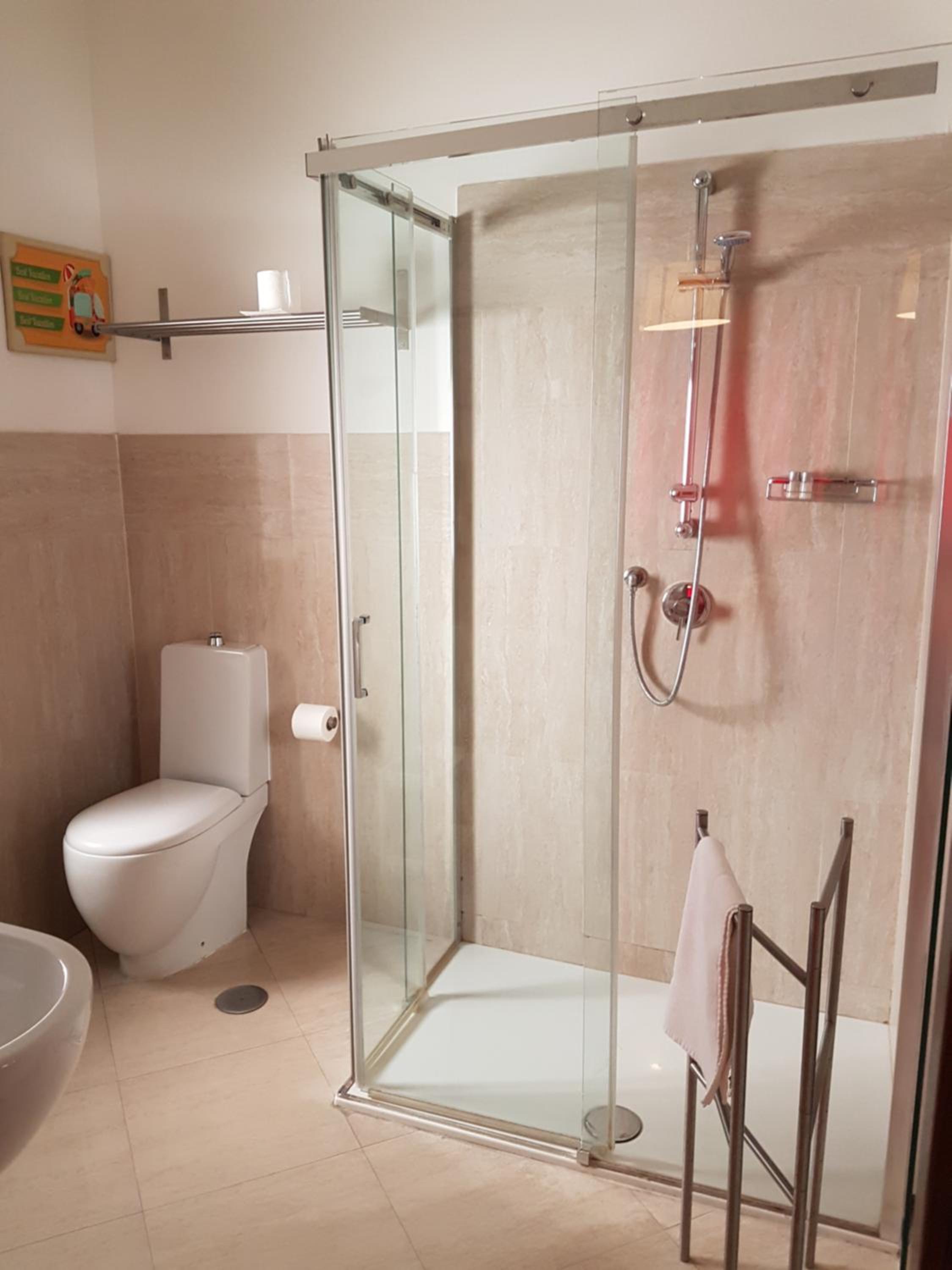 Double Room with Private Bathroom photo 3