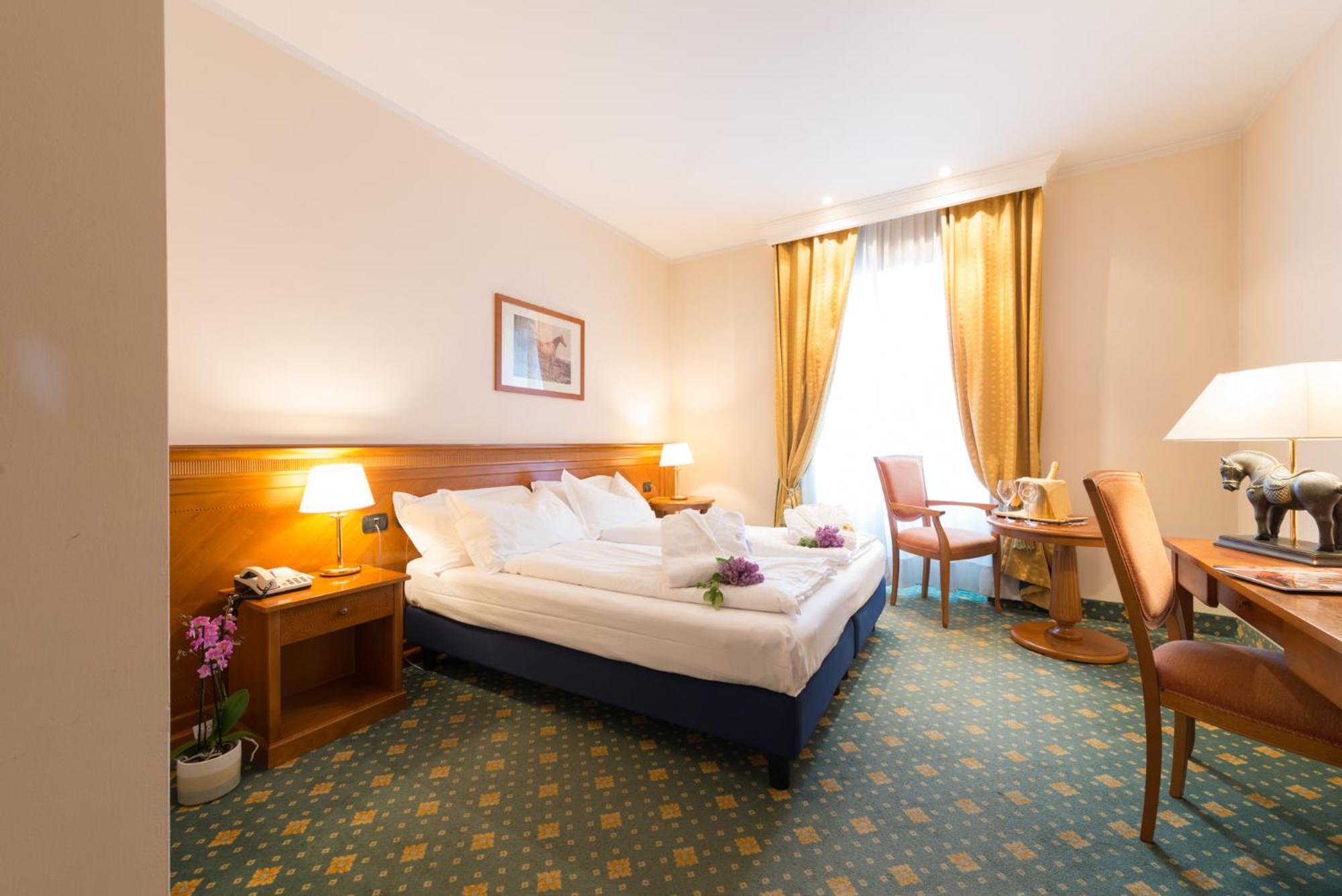 Deluxe Double or Twin Room