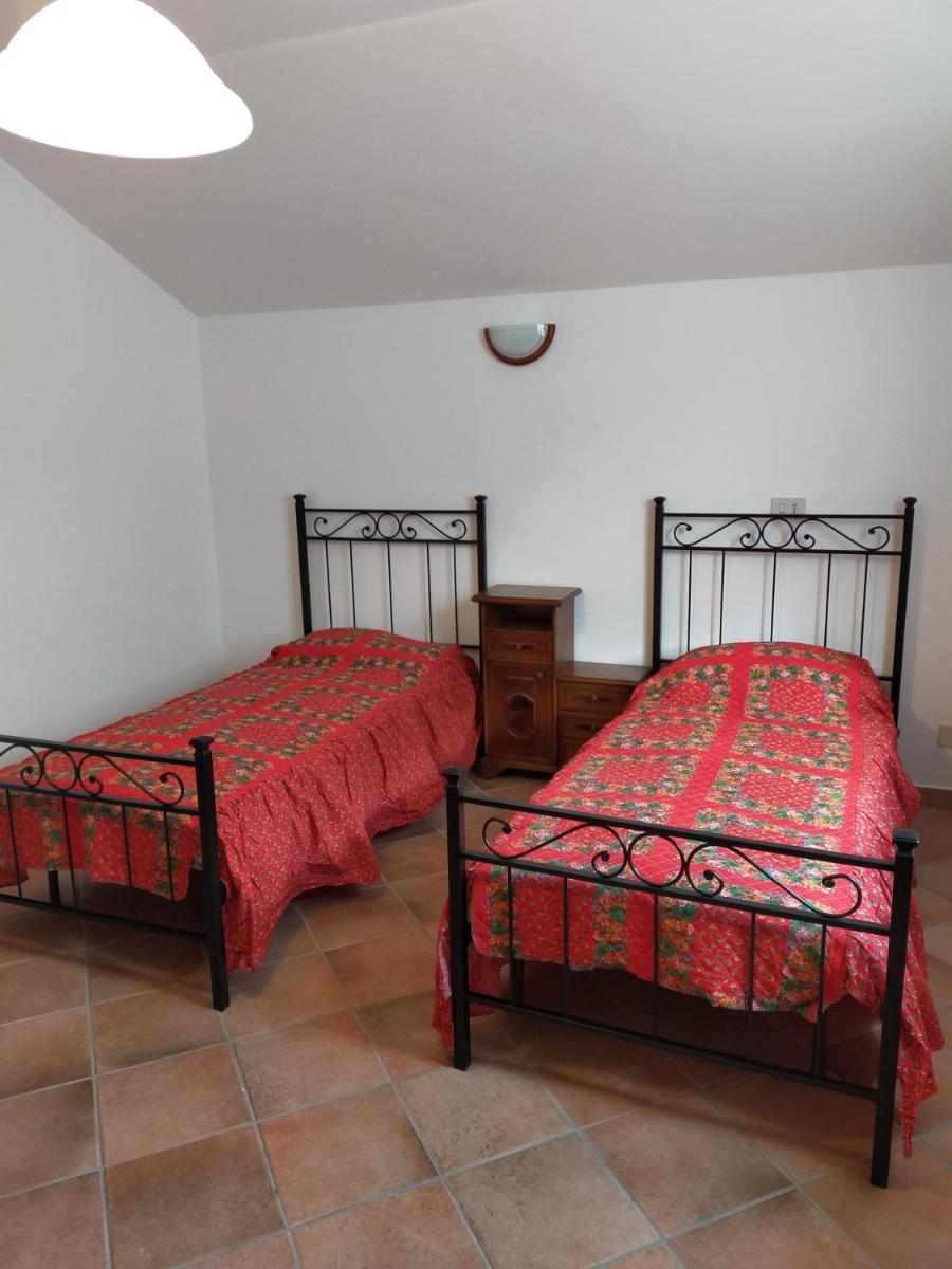 Standard Double Room with Shared Bathroom photo 3