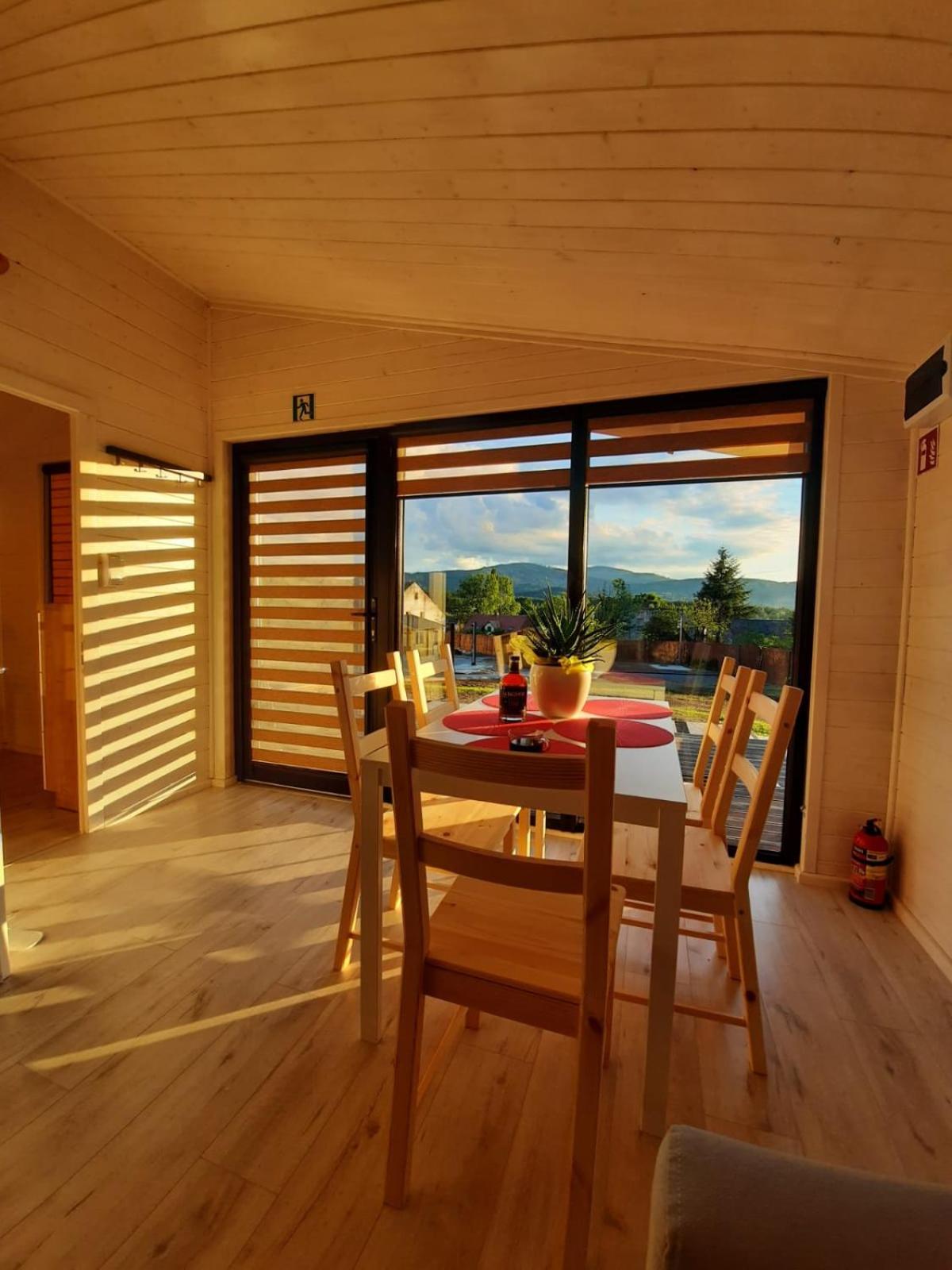 Apartment with Mountain View photo 3