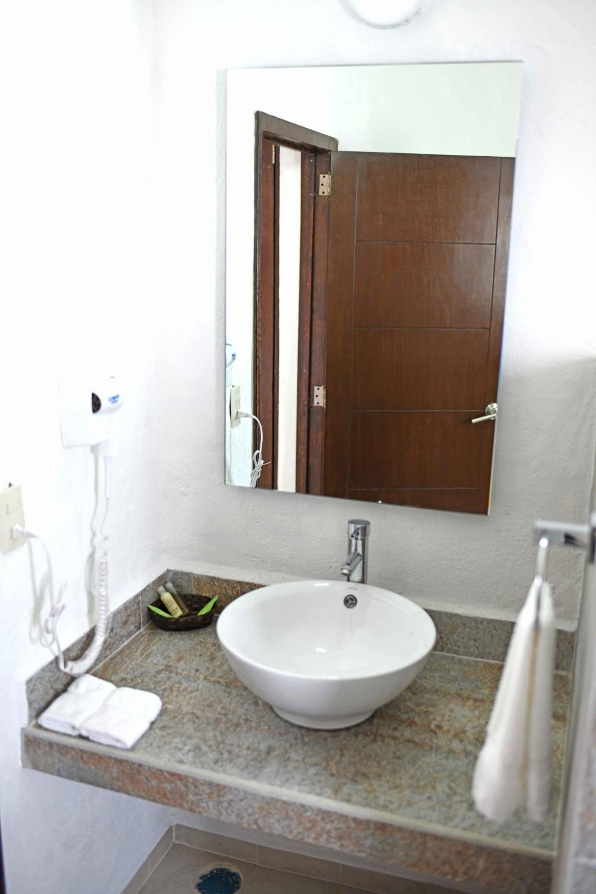 Double Suite - Photo 39
