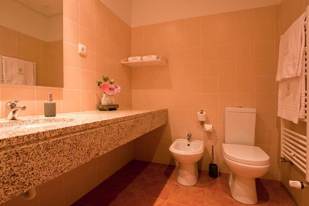 Three-Bedroom Apartment photo 3