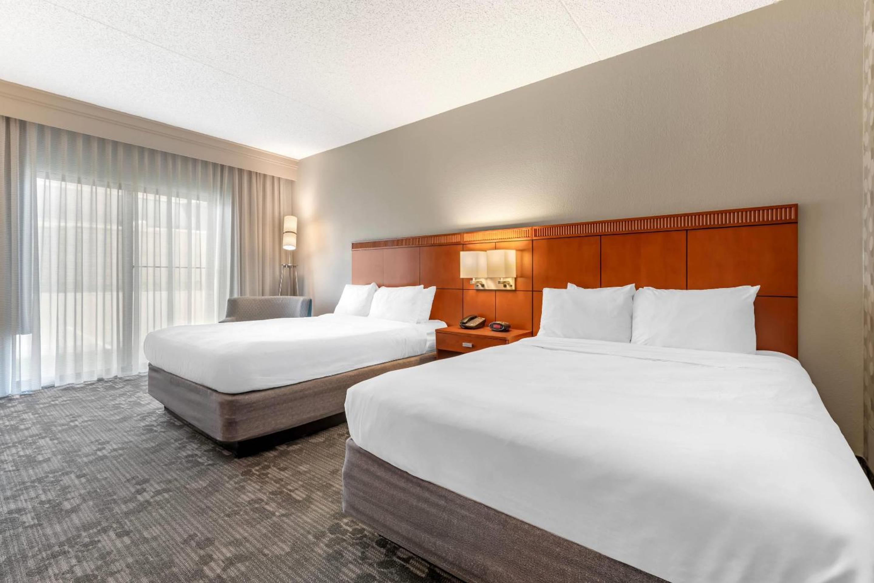 Quadruple Room with Two Queen Beds - Non Smoking