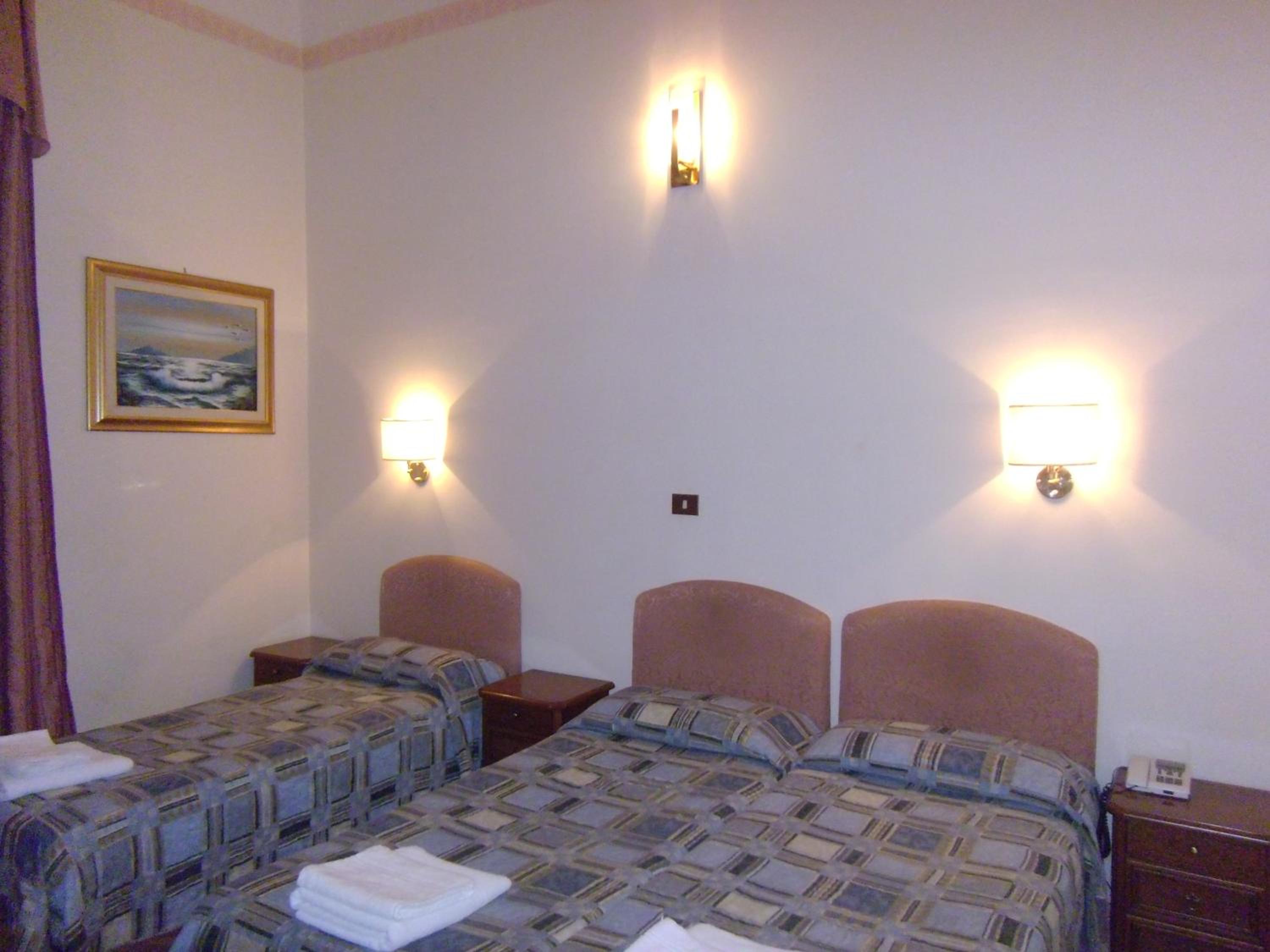 Triple Room photo 3