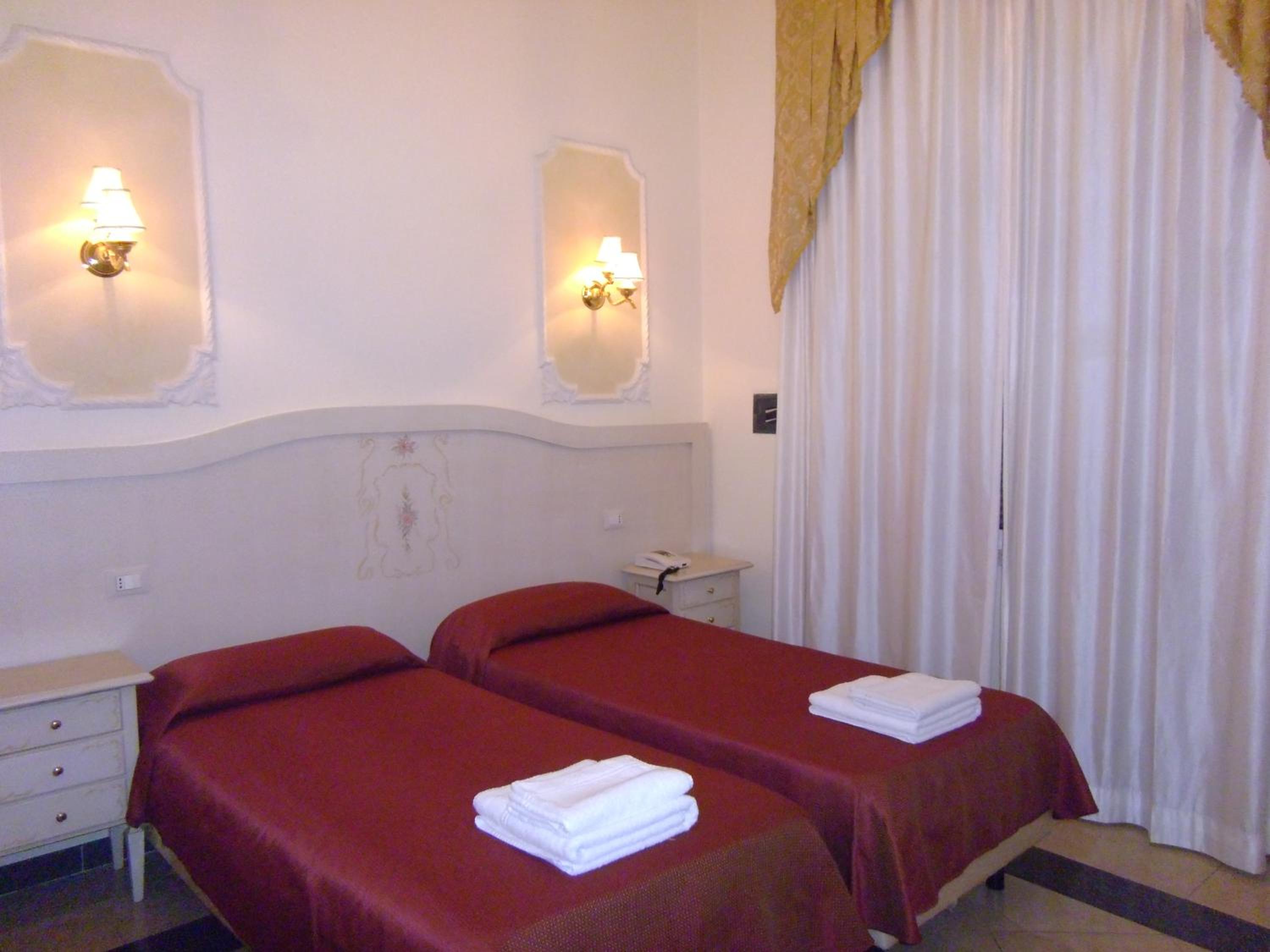 Twin Room photo 2