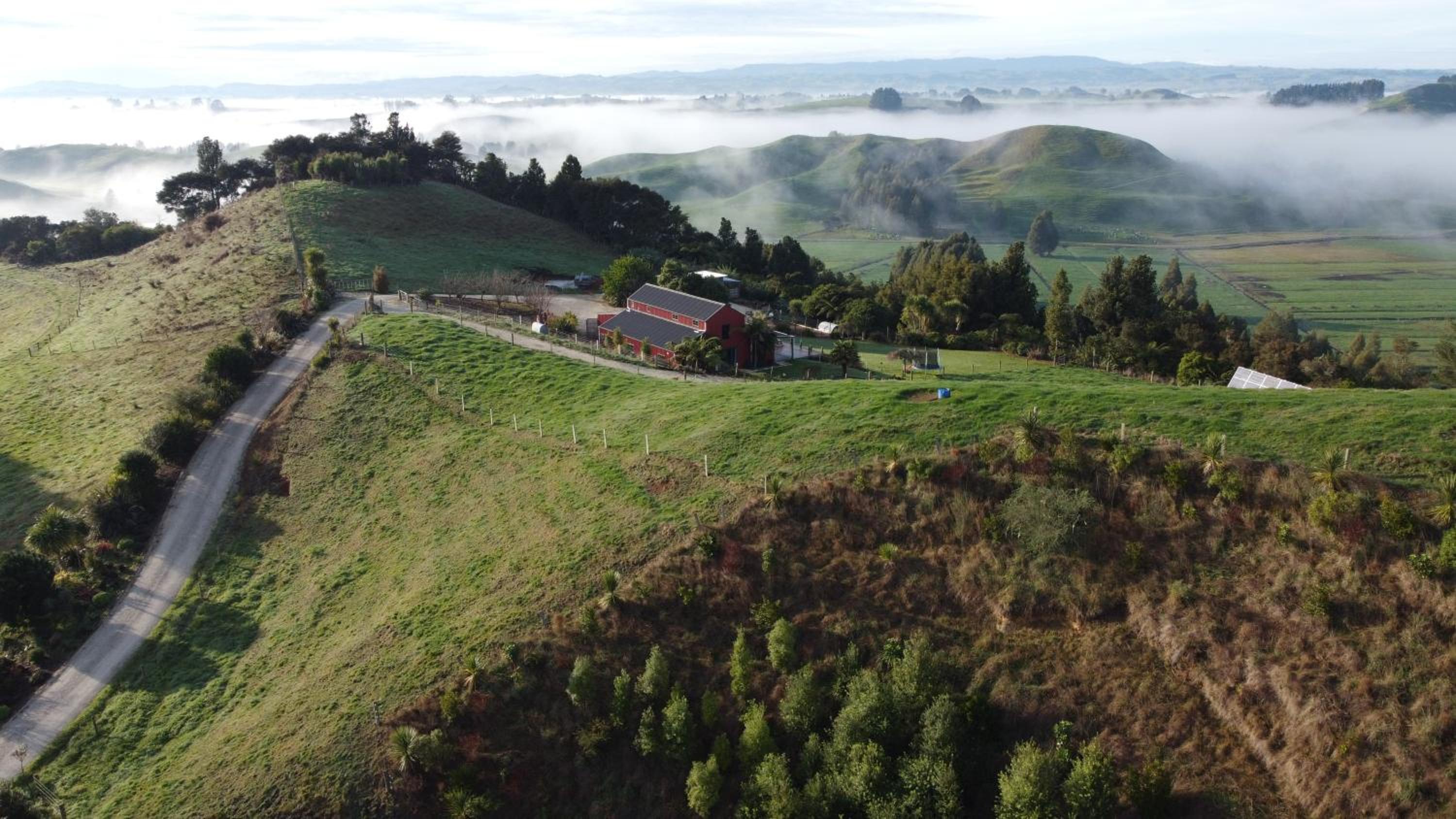 Studio with Mountain View - Photo 2