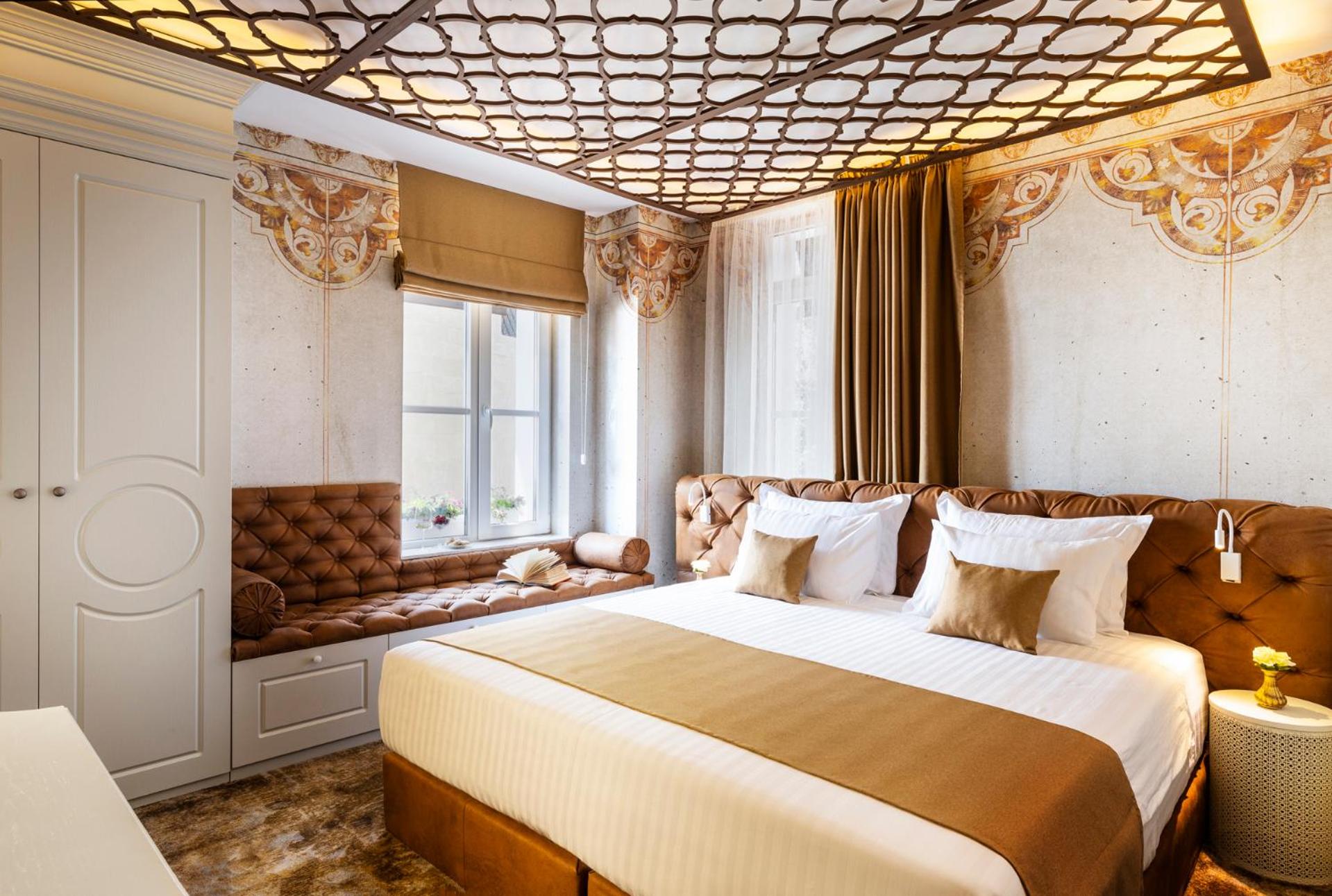 Premium King Room with King Bed and City View - Non-Smoking