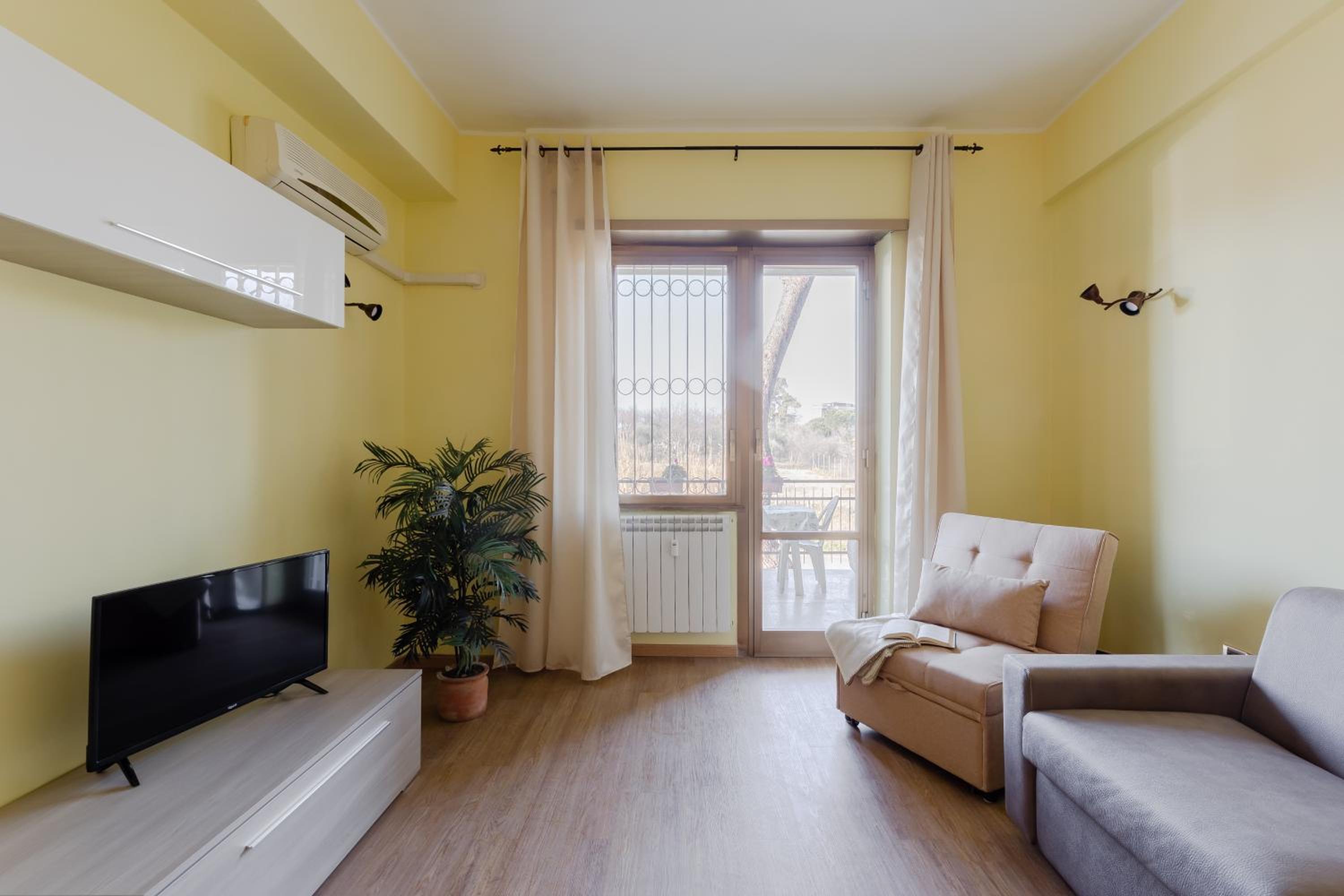 One-Bedroom Apartment
